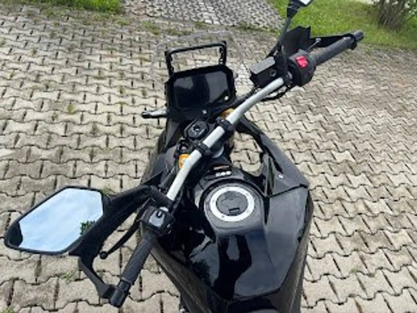 Suzuki V-Strom 800DE Чорний - 2