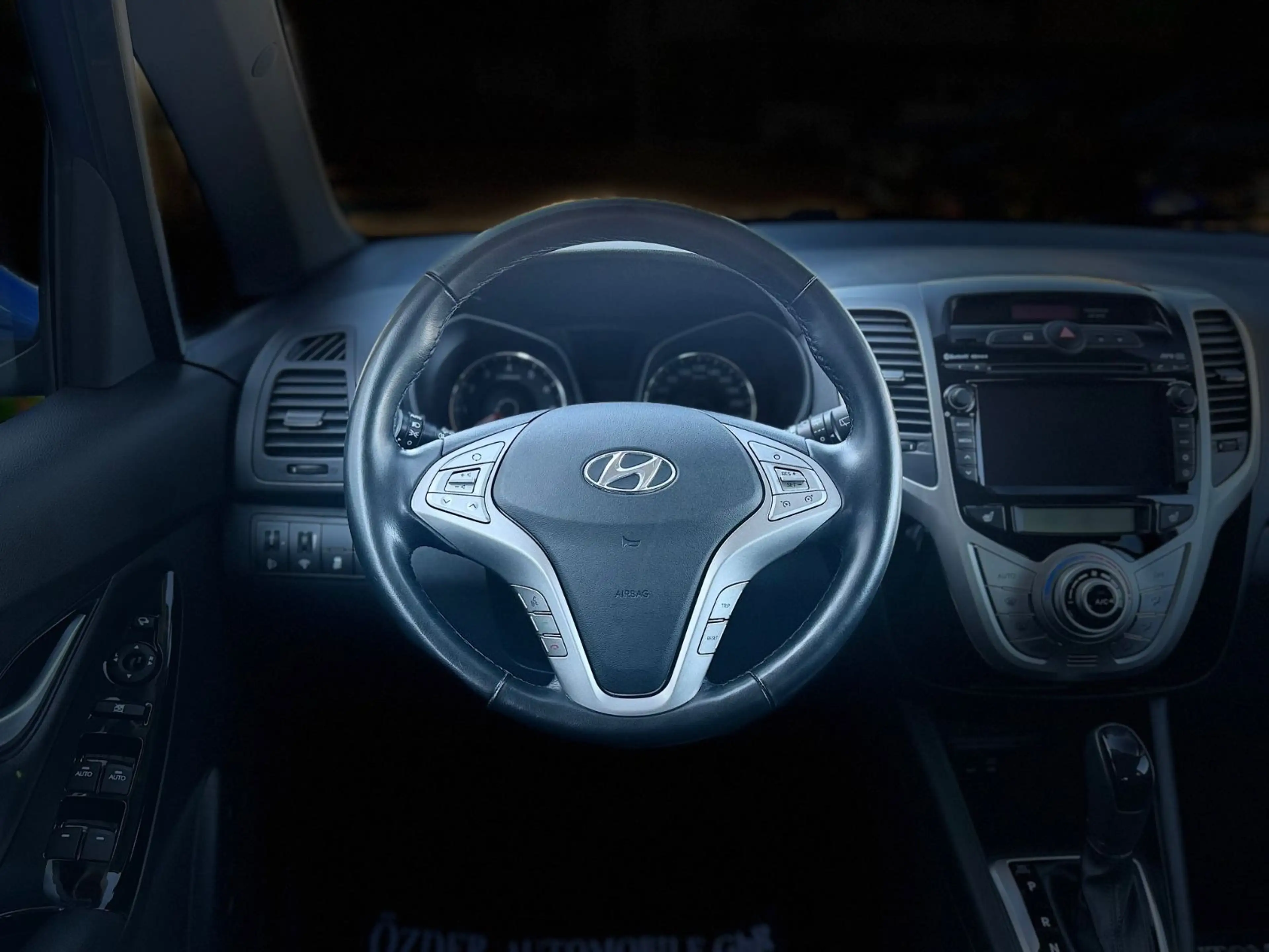 Hyundai iX20 1.6 Space Plus+Finanzierung+Garantie+1.Hand — photo 11