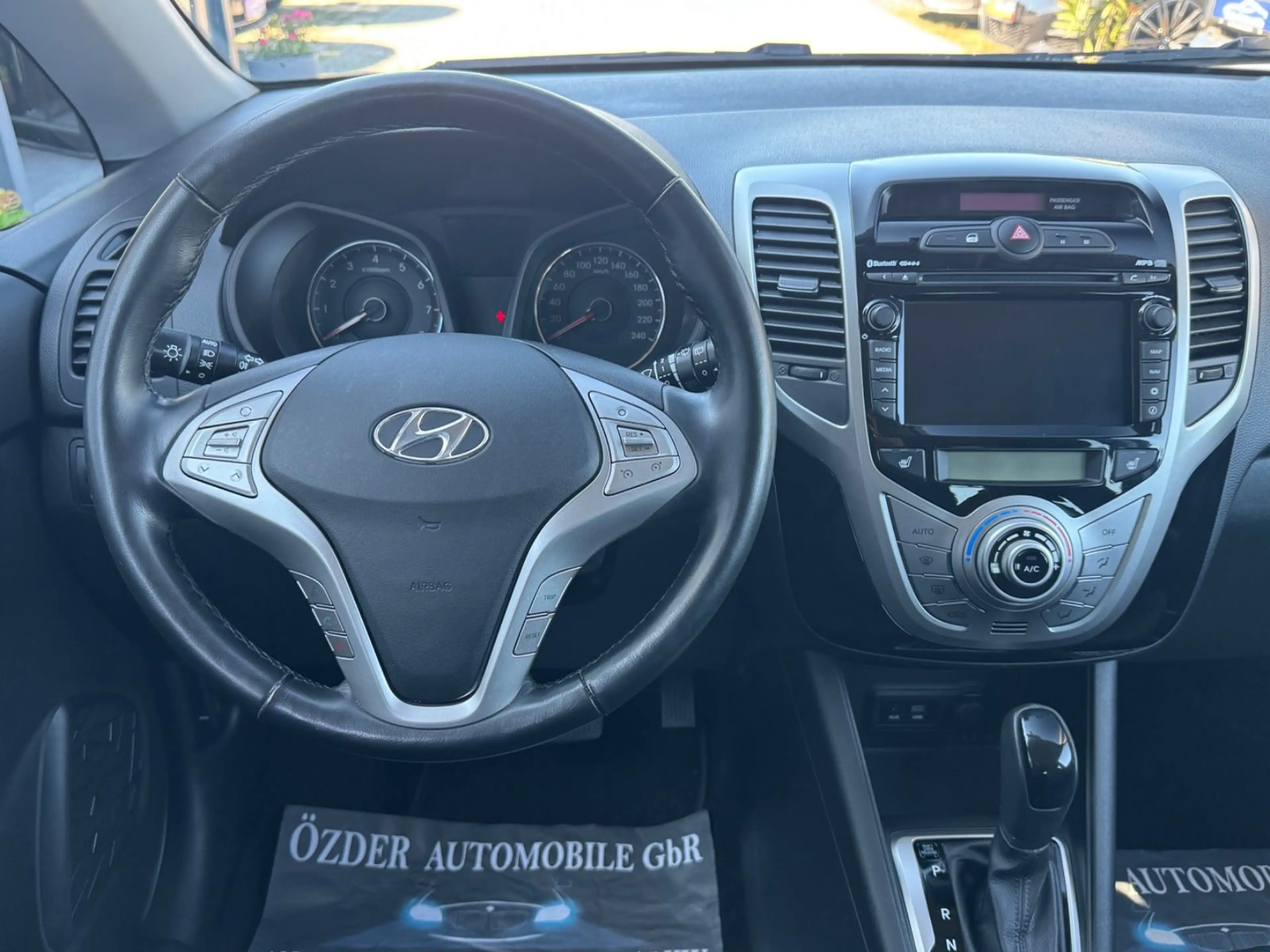 Hyundai iX20 1.6 Space Plus+Finanzierung+Garantie+1.Hand — photo 12