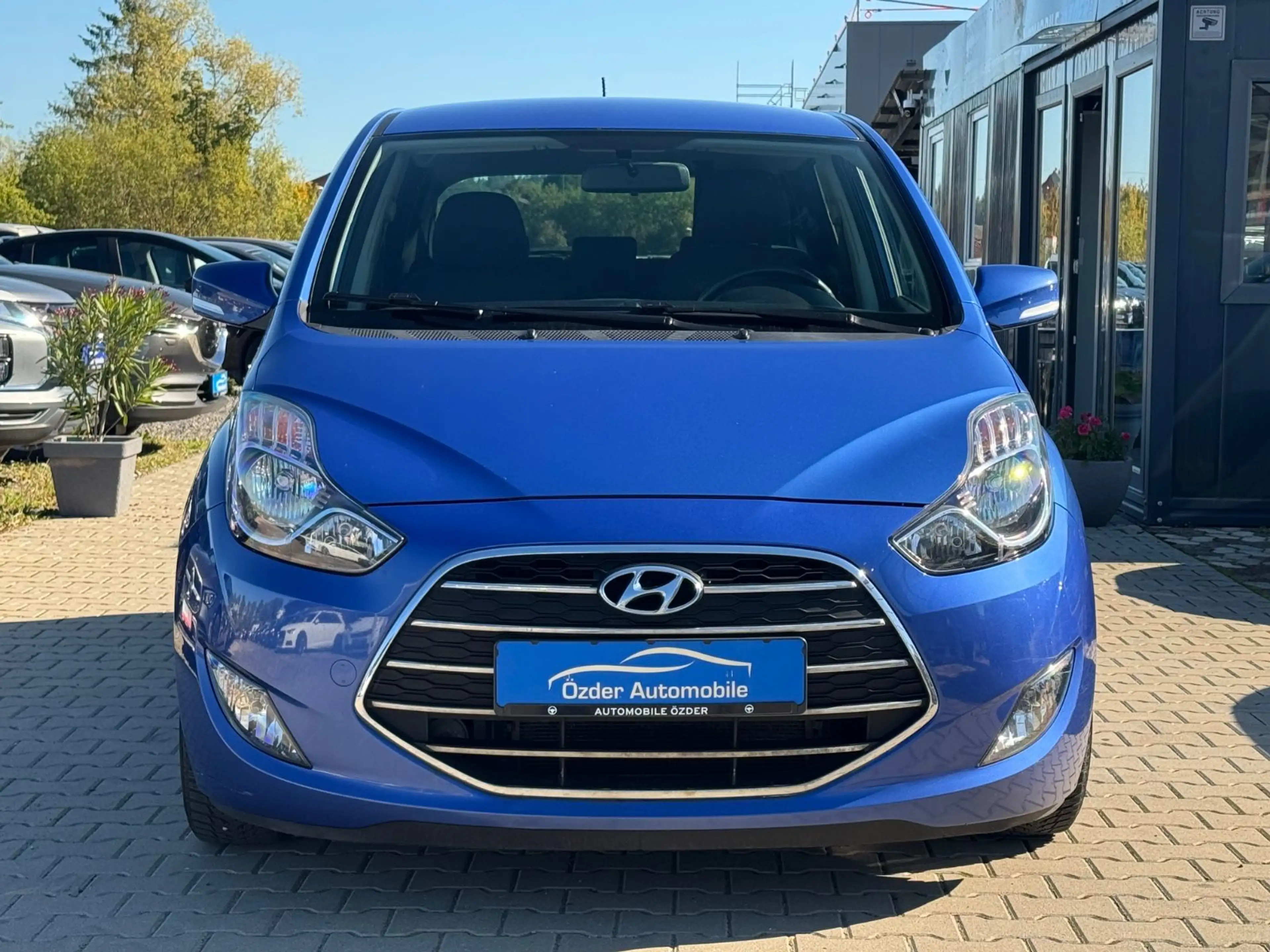 Hyundai iX20 1.6 Space Plus+Finanzierung+Garantie+1.Hand — photo 2