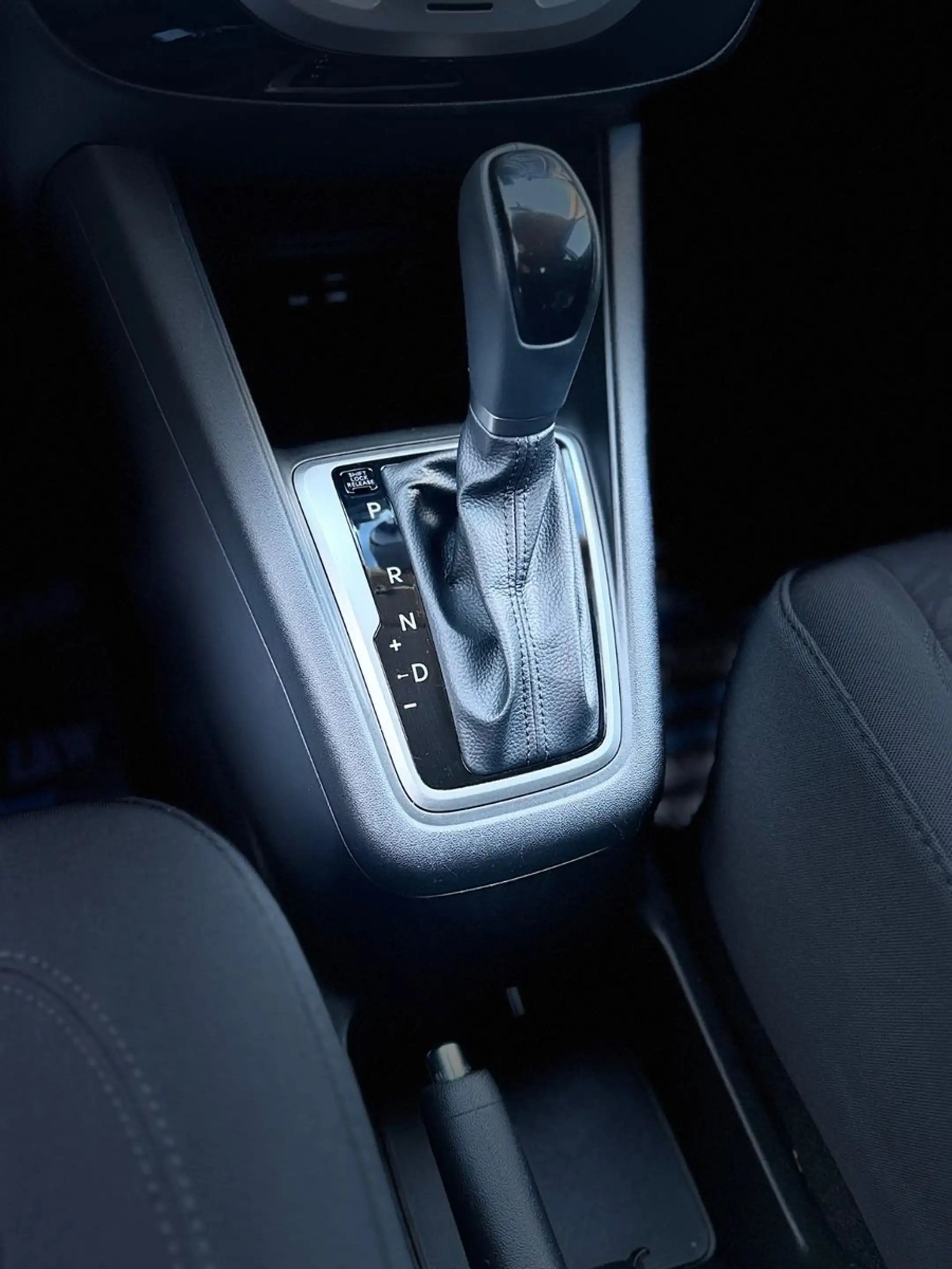 Hyundai iX20 1.6 Space Plus+Finanzierung+Garantie+1.Hand — photo 14