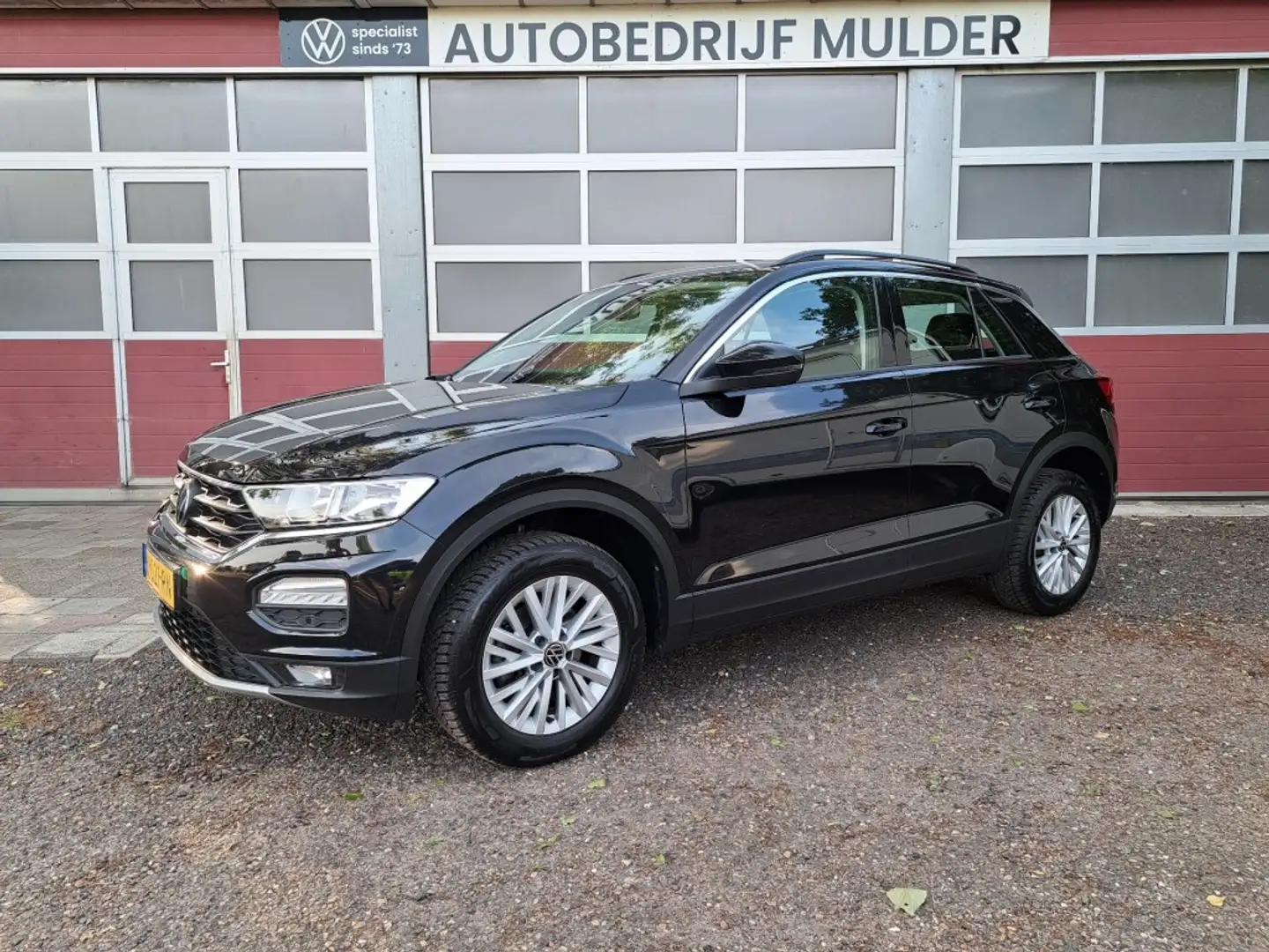 Volkswagen T-Roc 1.5 TSI 150 Pk Style Business Dsg-7 Autom. NL auto Black - 1