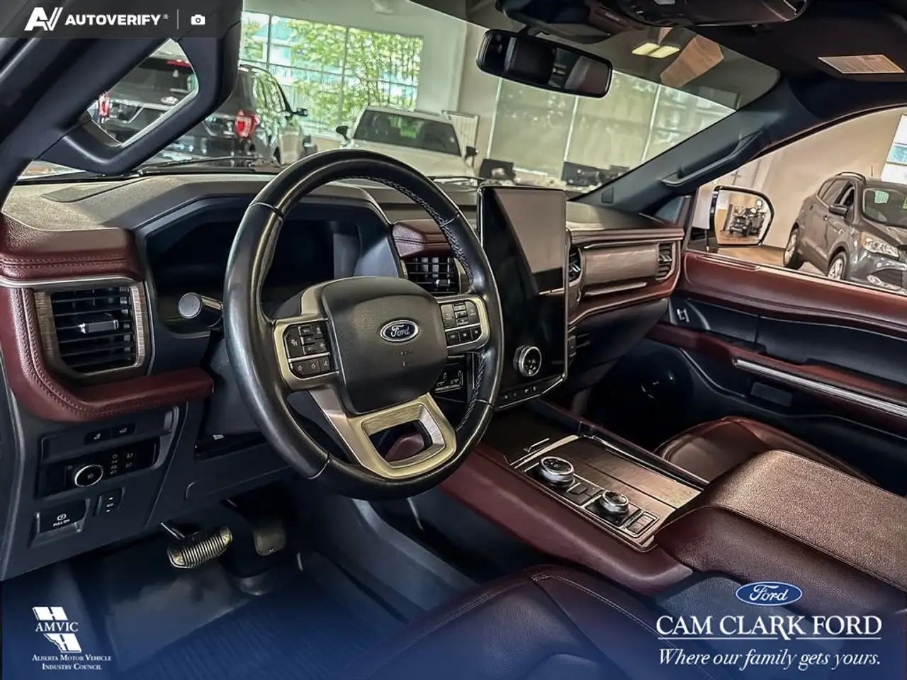 Ford Expedition снимка Ford Expedition