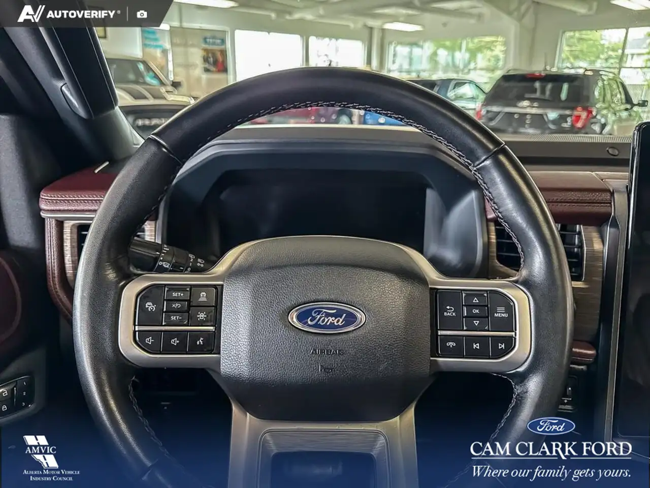 Ford Expedition снимка Ford Expedition