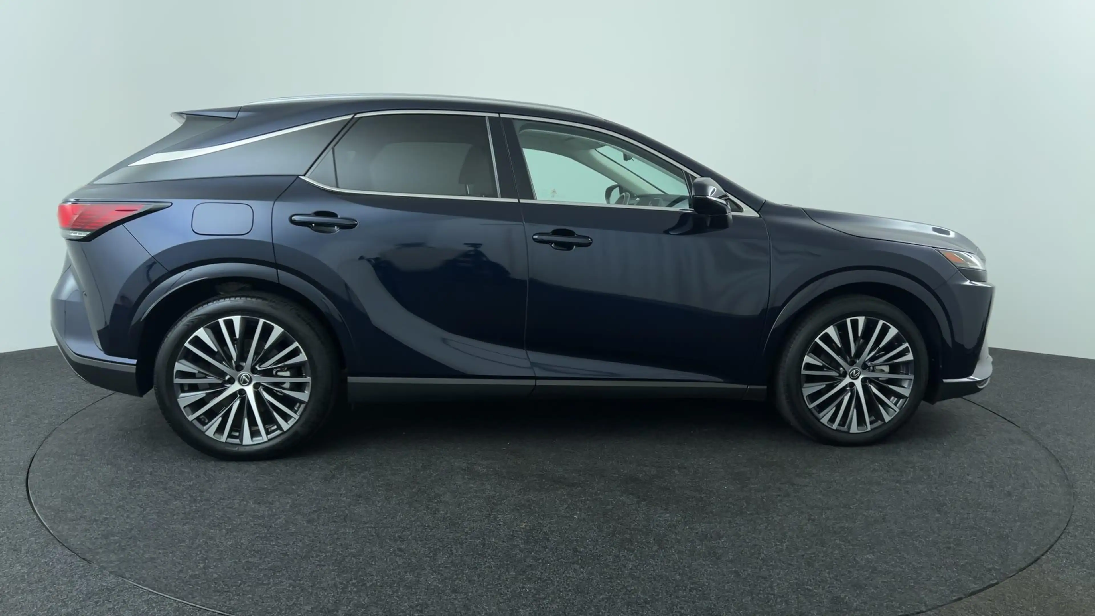 Lexus RX 450h 450h+ Plug-in Hybrid Luxury Line — photo 6