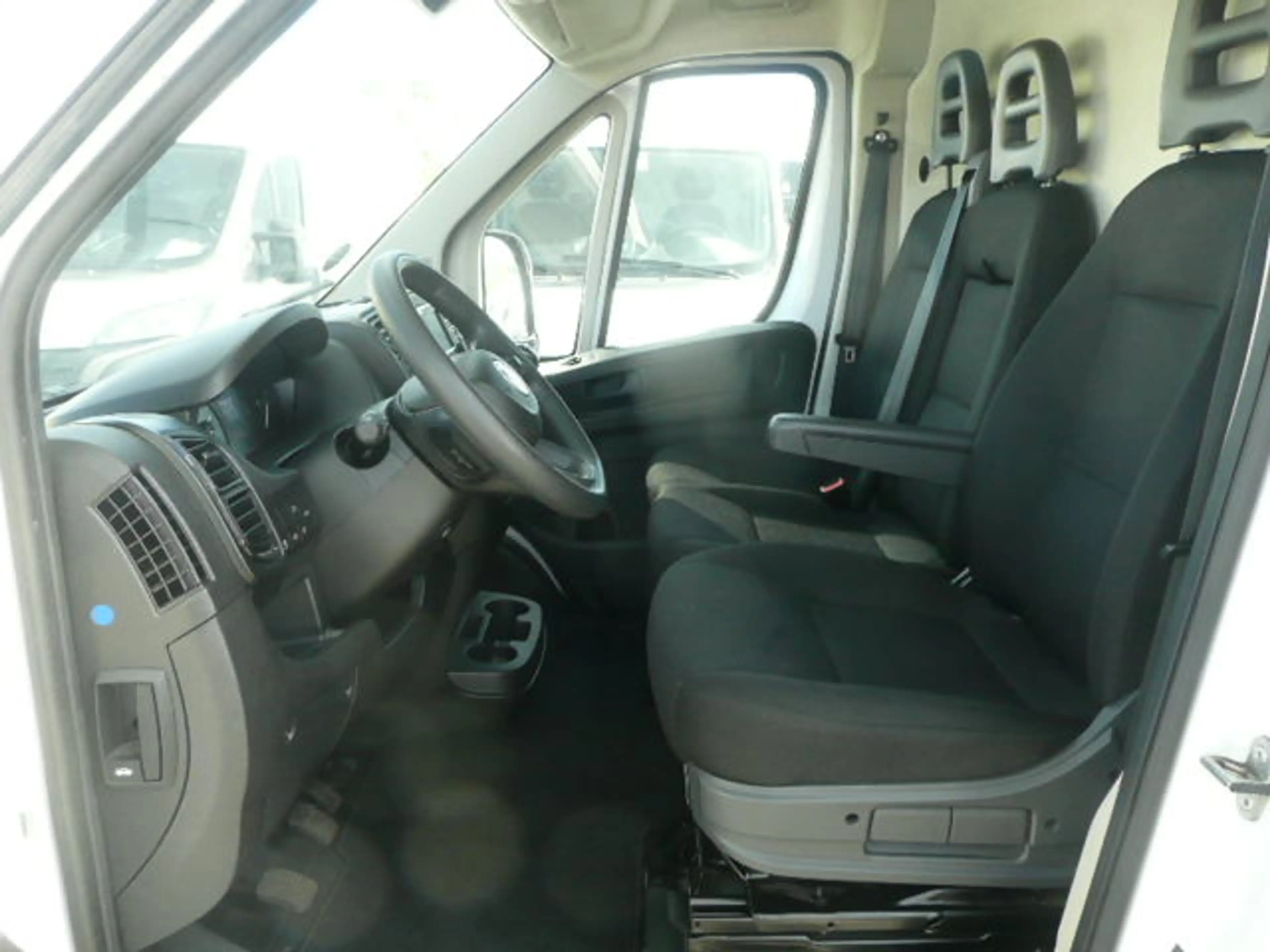 Fiat Ducato Hochr.-Ka 33 120 L2H2 30660Km Klima Tempo — photo 2