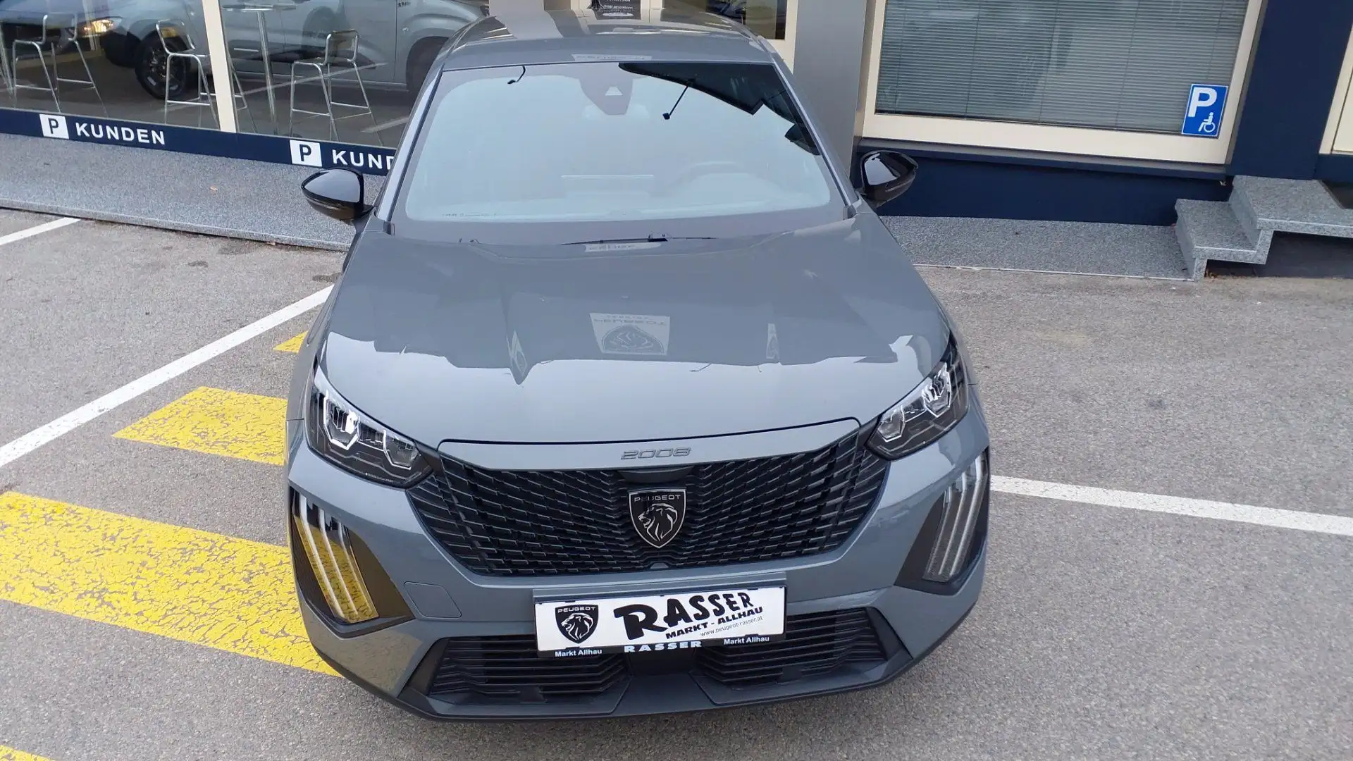 Peugeot 2008 Allure PT 100 S&S Grau - 2