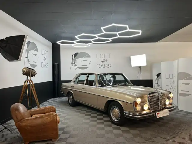 Mercedes-Benz 280 2.7 140 S