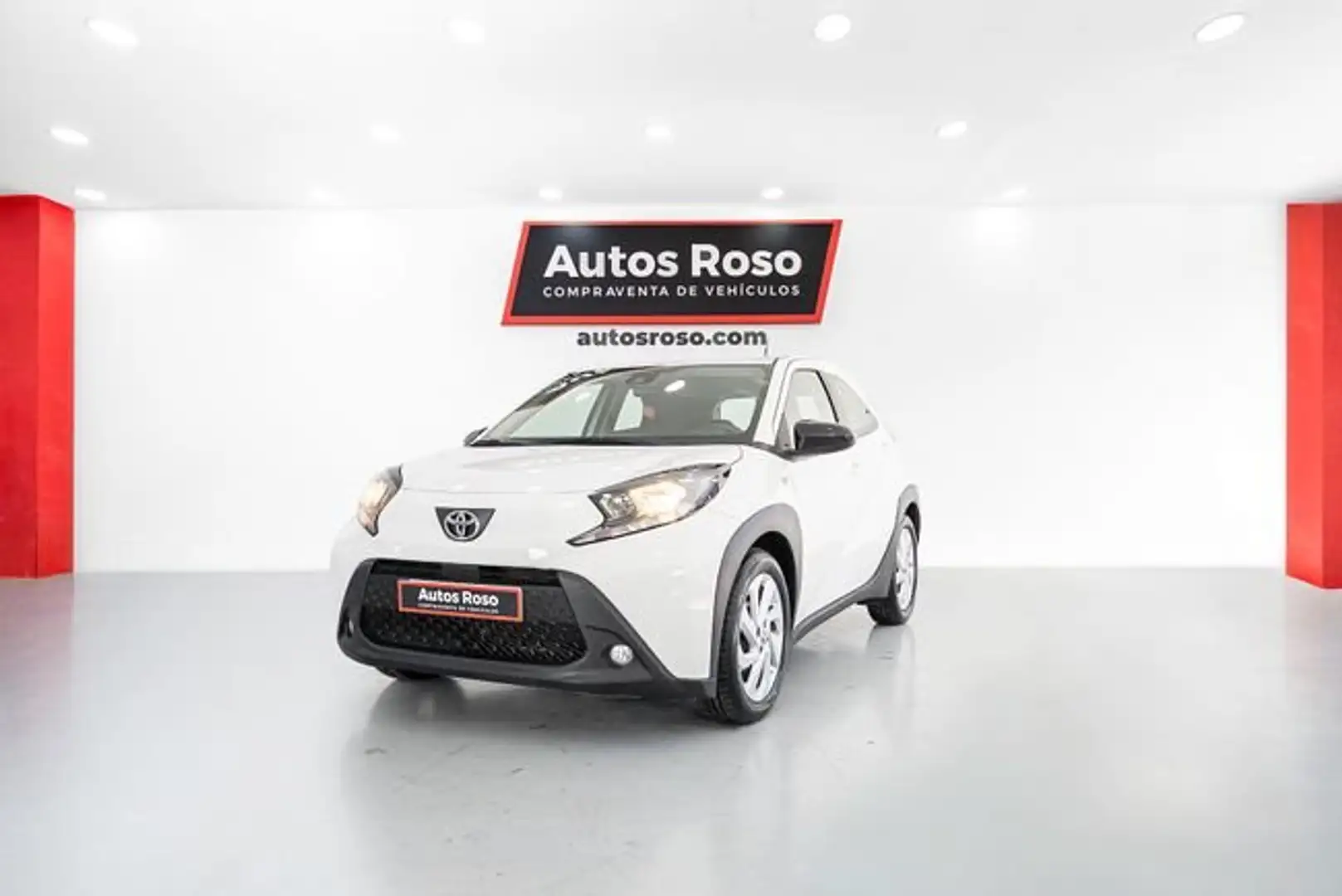 Toyota 1.0 VVT-I 72CV Play Blanc - 1