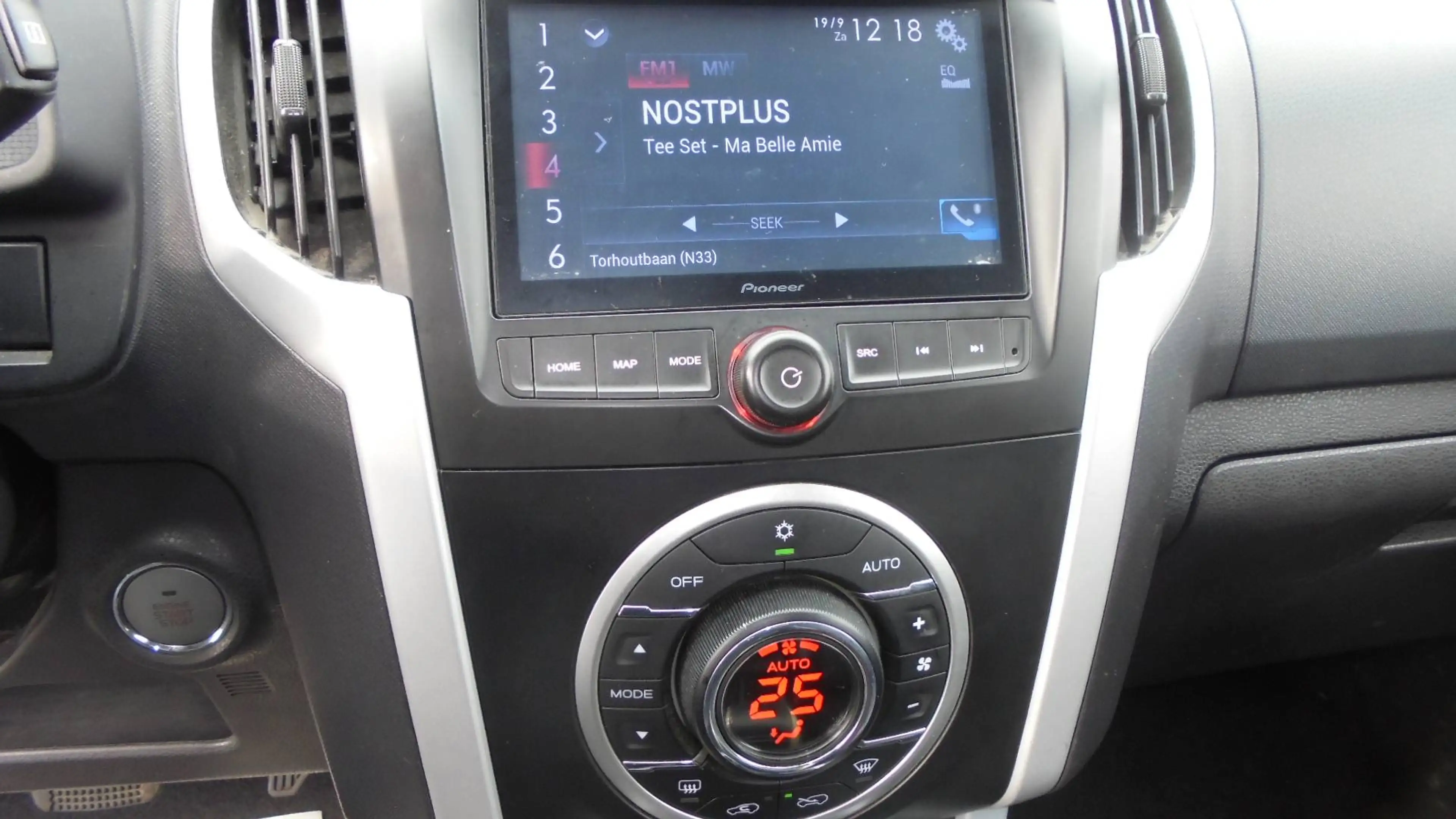 Isuzu D-Max 1.9 Turbo D 4WD AT35 — photo 14