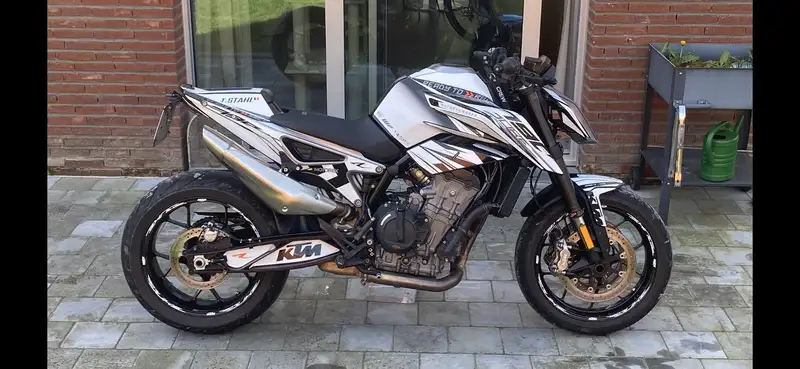 KTM 790 DUKE - foto 8