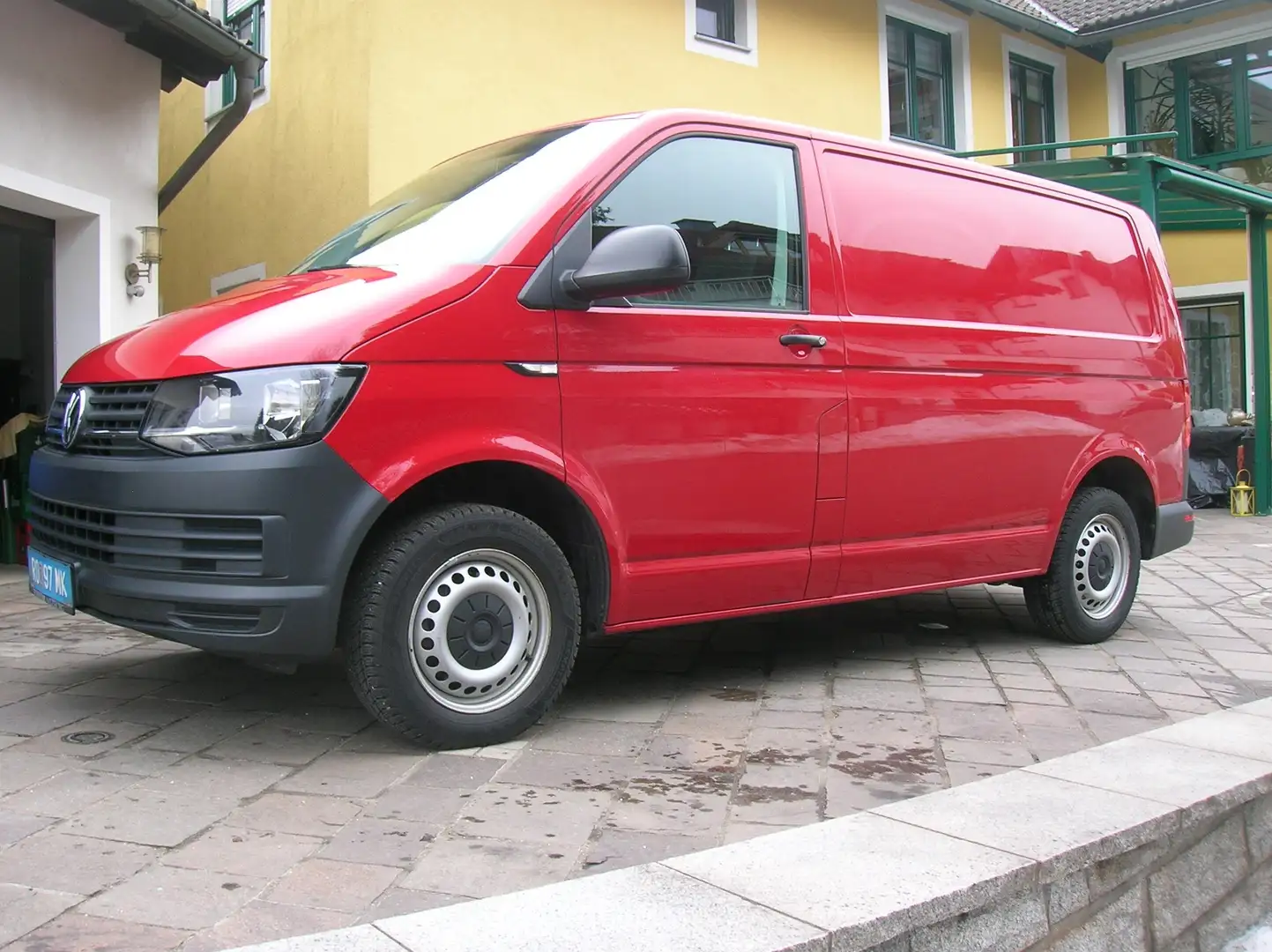 Volkswagen T6 Transporter Kasten  Parksensoren, Klima, Armlehnen, Tempomat Rot - 2