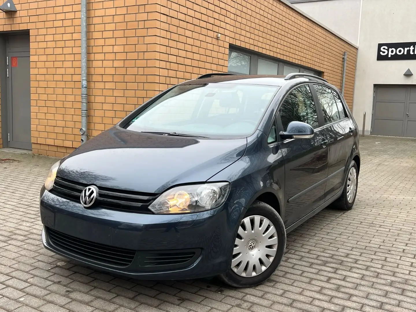 Volkswagen Golf Plus VI /AUTOMATIK/SHZ/KLIMAAUTO/TEMPOMAT// Blau - 1