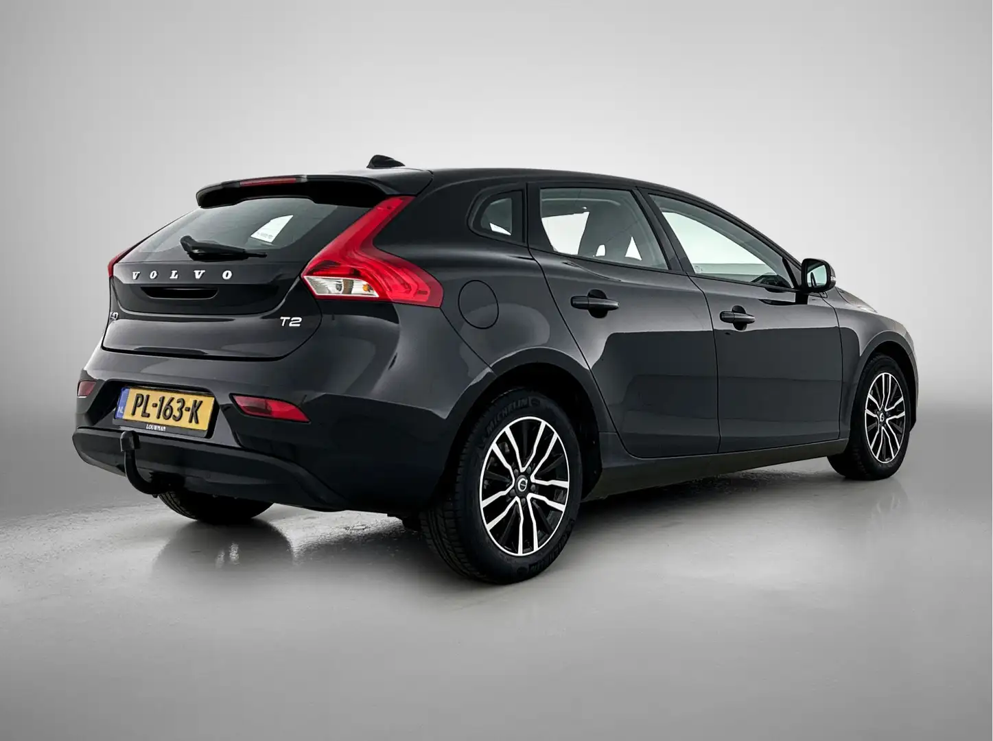 Volvo V40 1.5 T2 Nordic+ Zwart - 2