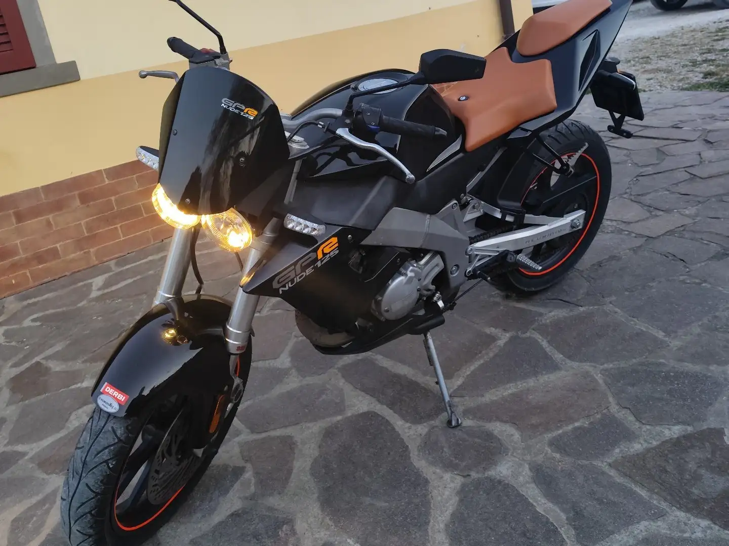 Derbi GPR Negro - 2