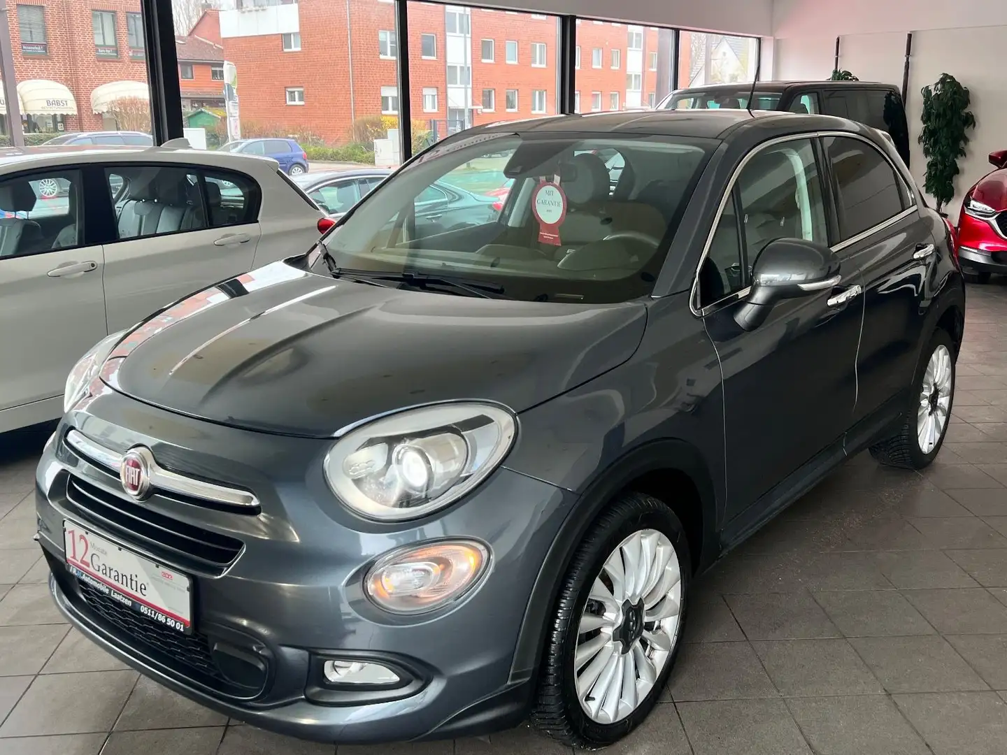 Fiat 500X 1.4 Lounge SpurAssi~Xenon~Leder~Navi~18Zoll Grau - 2