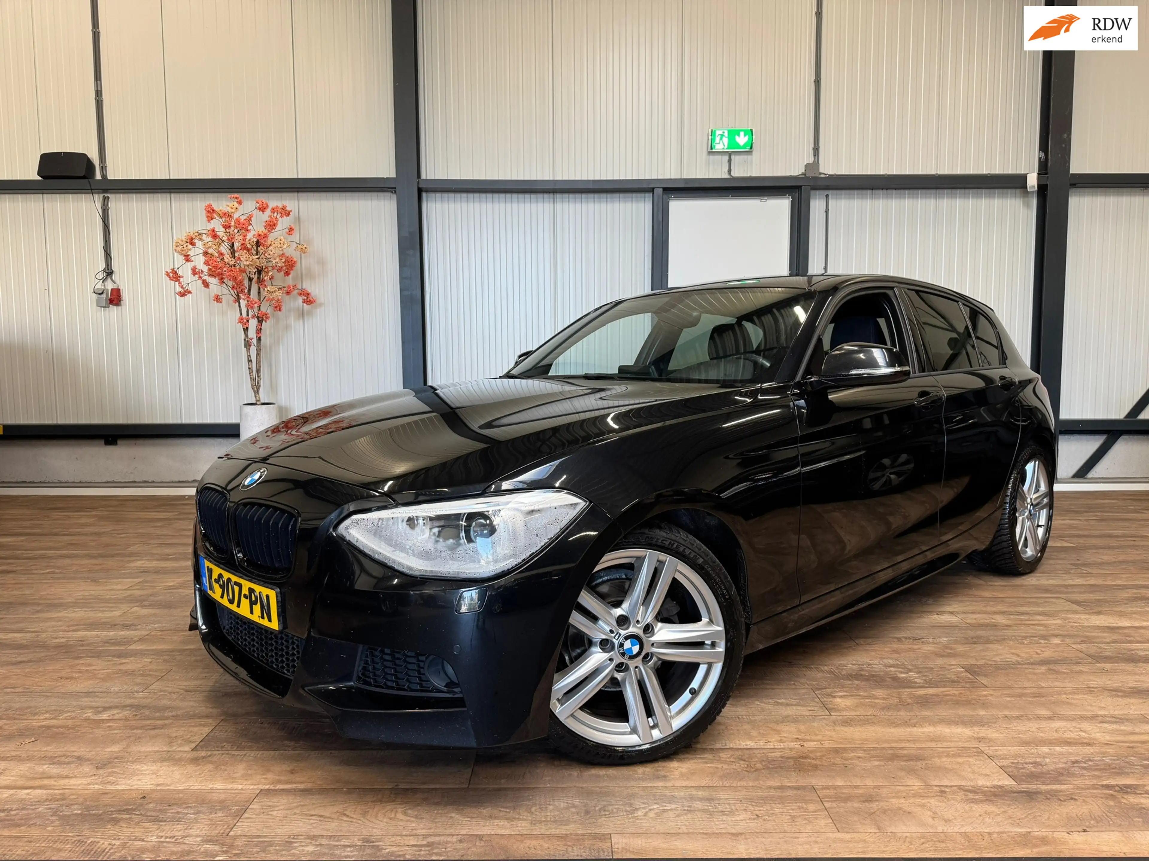 BMW 116 1-serie 116i High Executive / NAVI /CLIMA / CRUISE