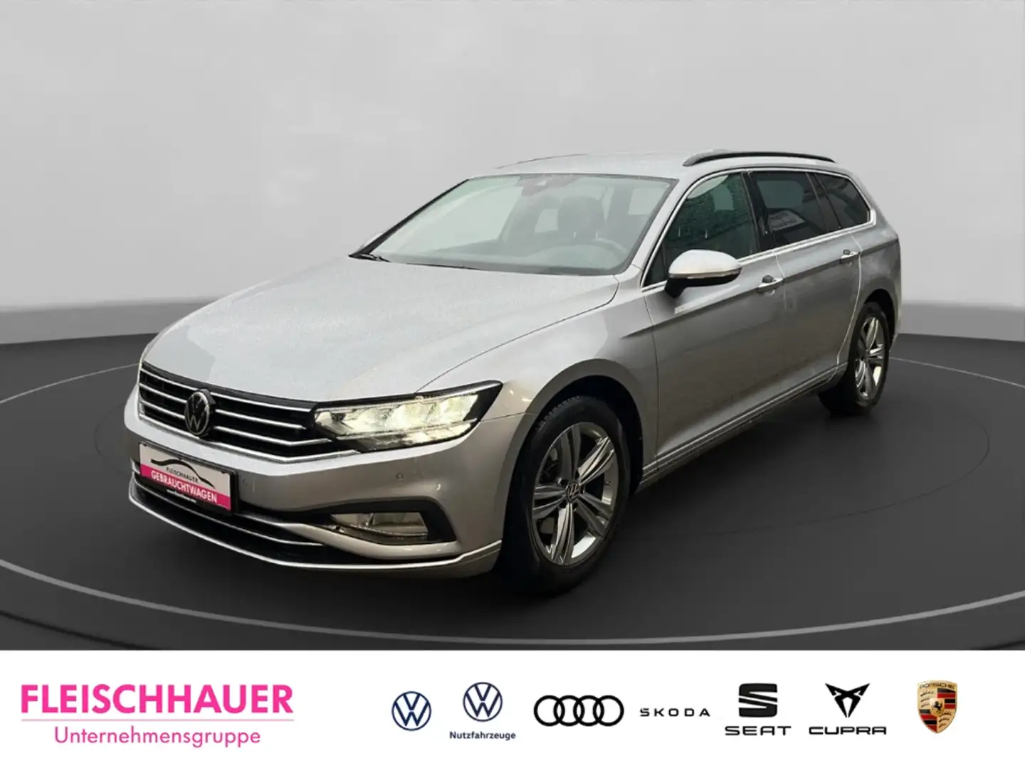 Volkswagen Passat Variant 2.0 TDI Business Navi Kamera Ergo-Sitze Silber - 1
