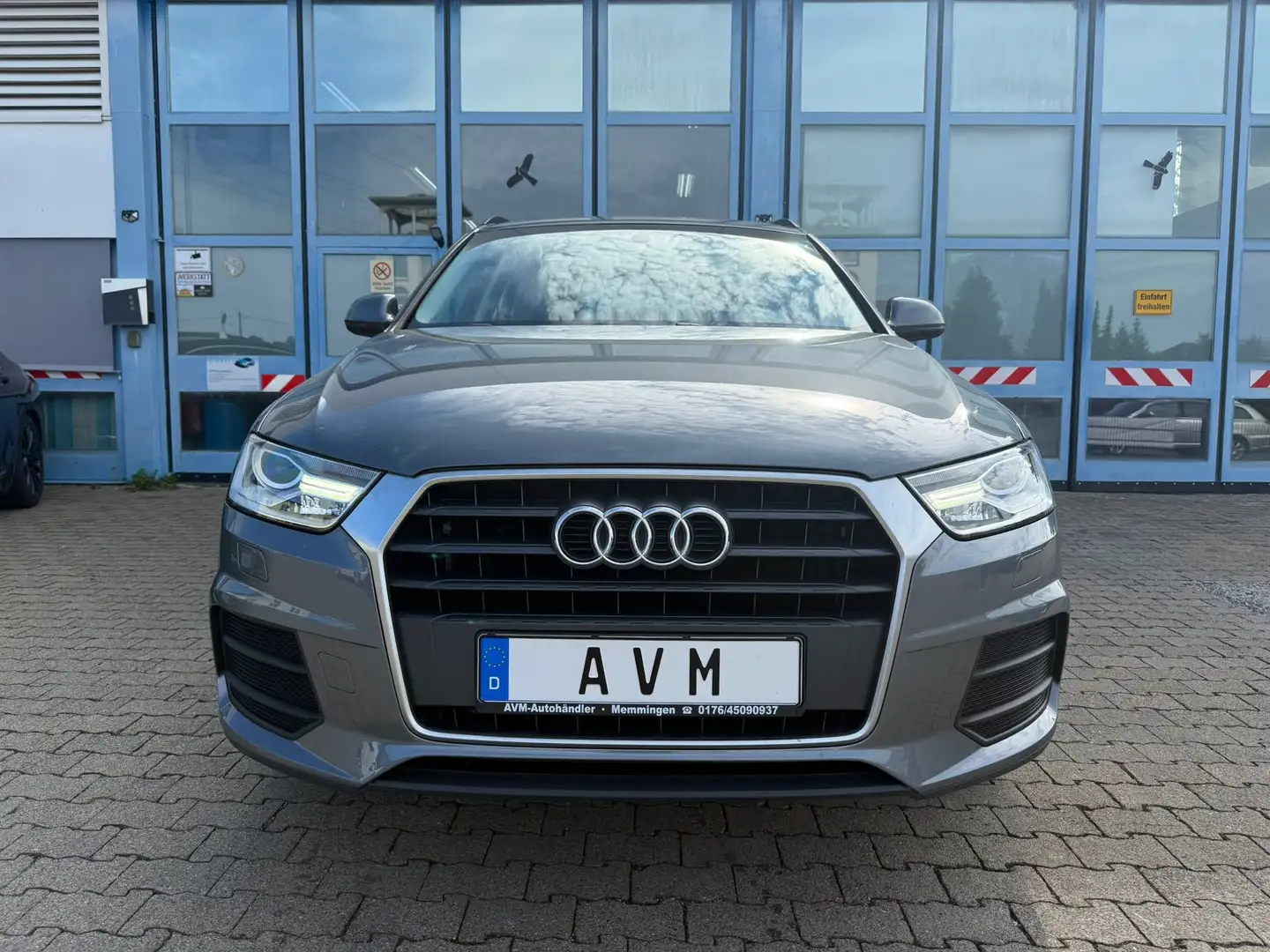 Audi Q3 Automatik, Navi, Keyless-Go, Sitzheizung Grau - 2