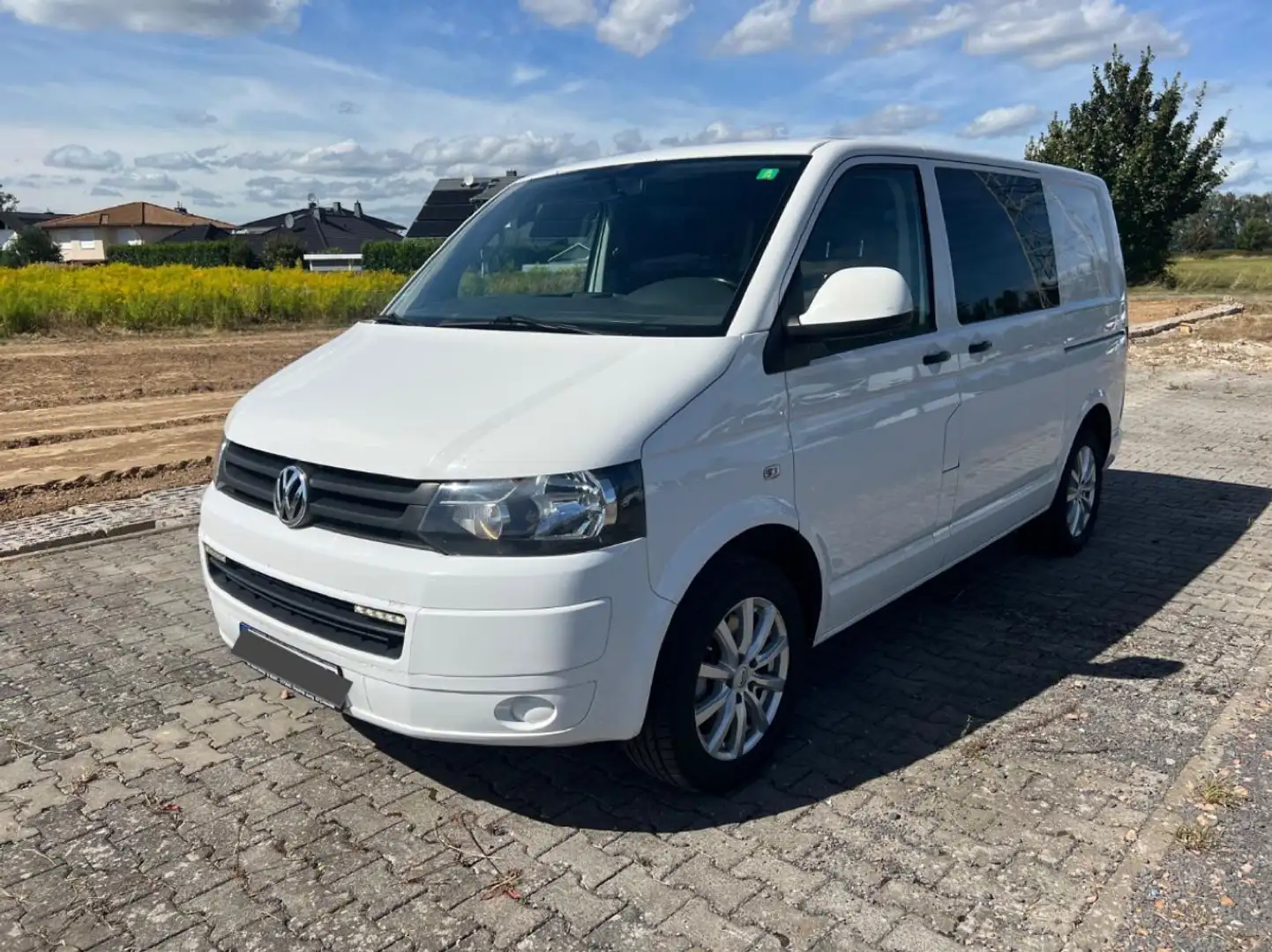 Volkswagen T5 Transporter - 1