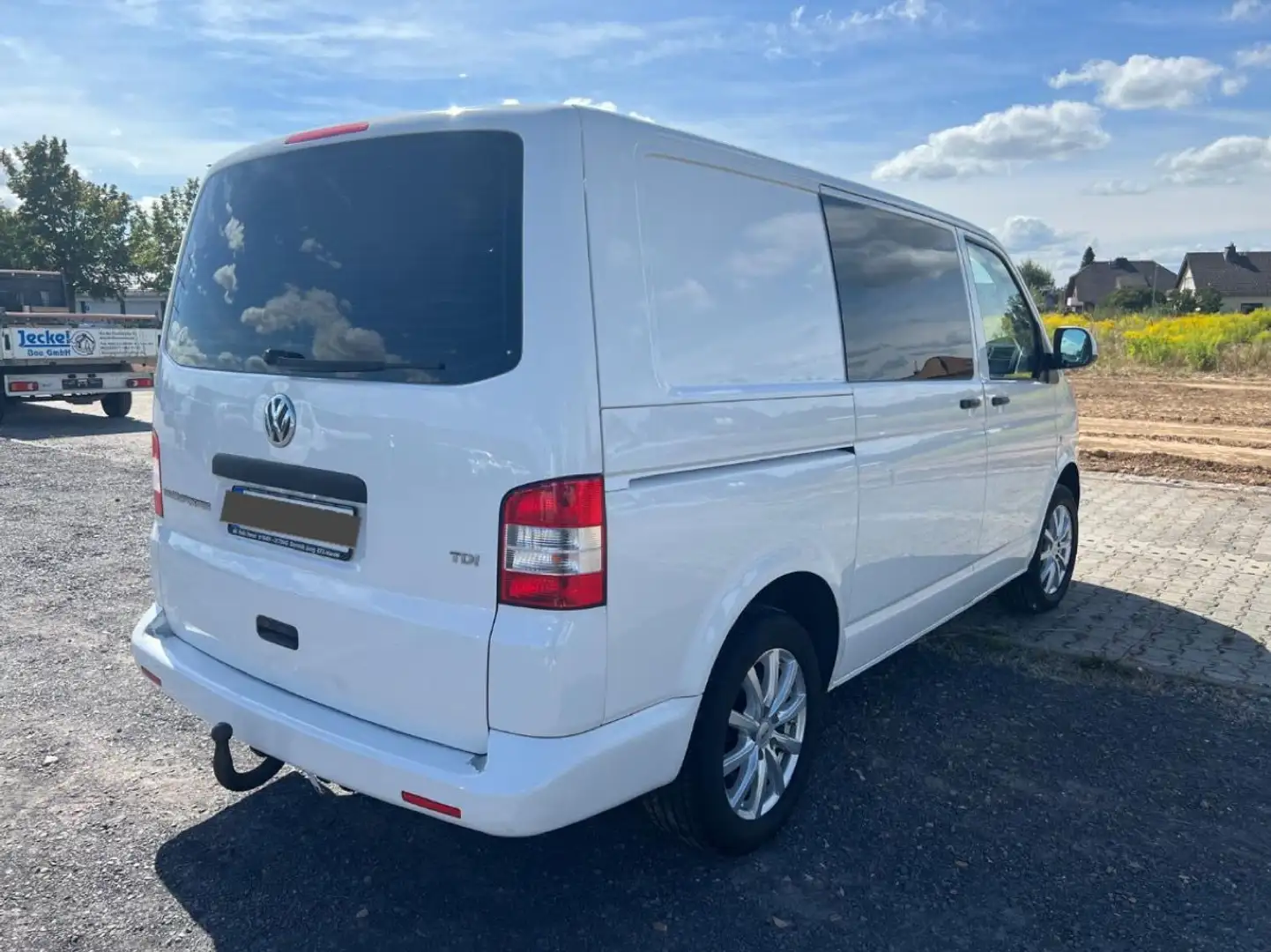 Volkswagen T5 Transporter - 2