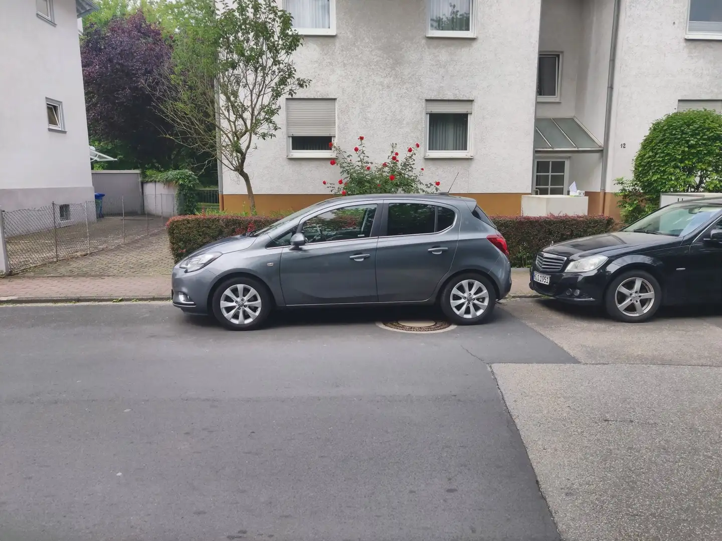 Opel Corsa-e 1.0 (Ecotec) Turbo (ecoFLEX) Start/Stop Innovation Grau - 2