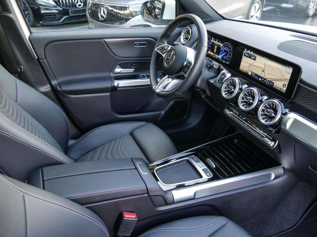 Mercedes-Benz EQB