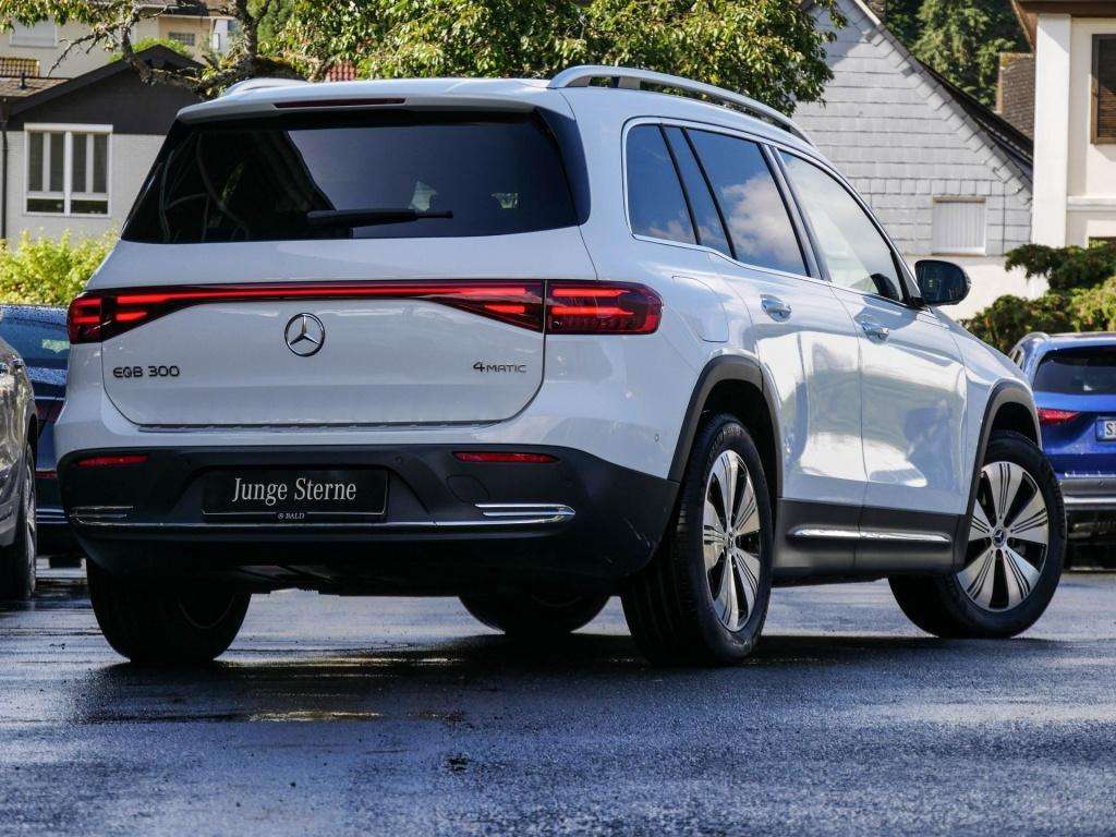Mercedes-Benz EQB