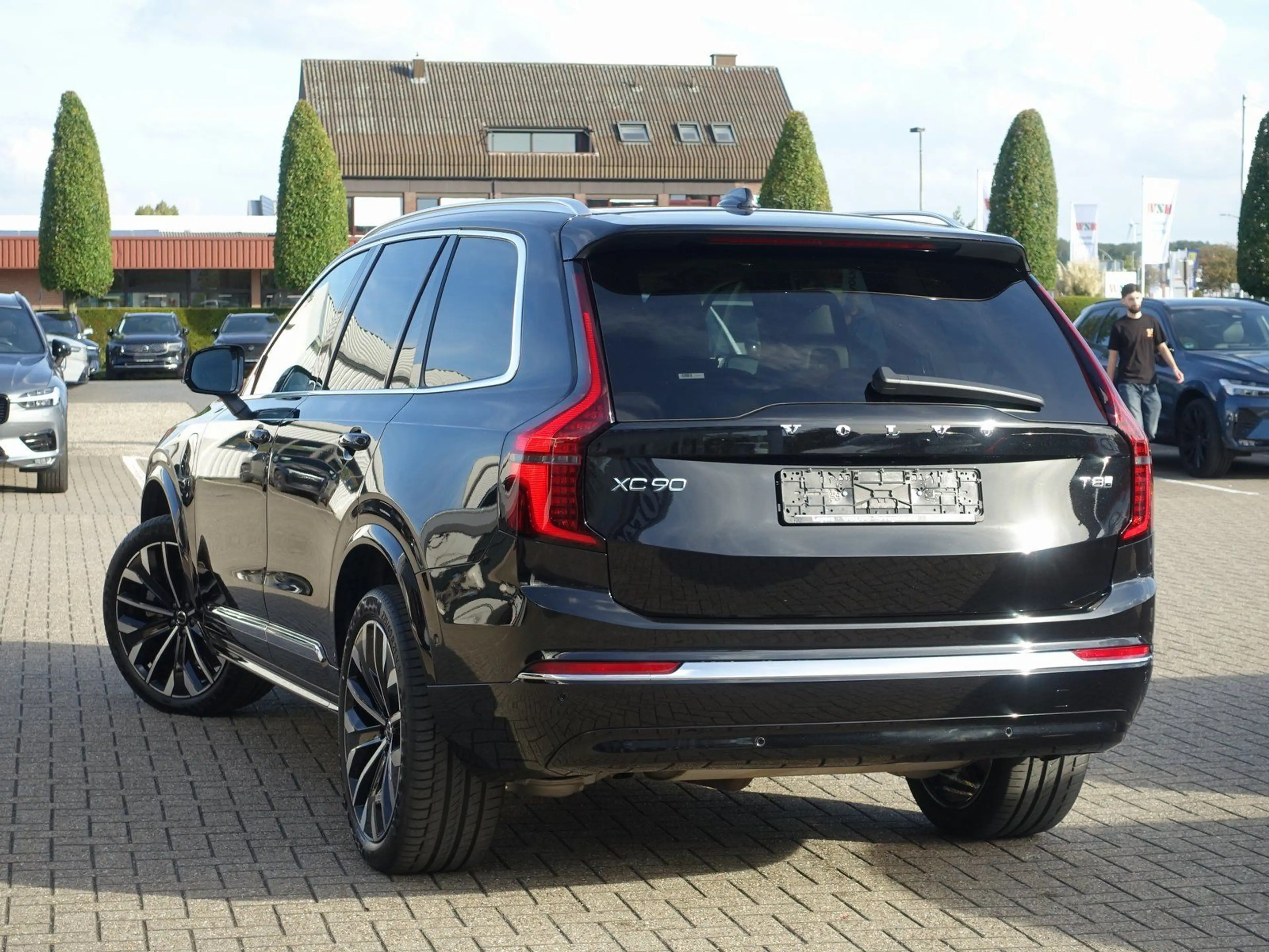 Volvo XC90 Plus T8 AWD Plug-in Hybrid/FourC/HUD/Pano — photo 4