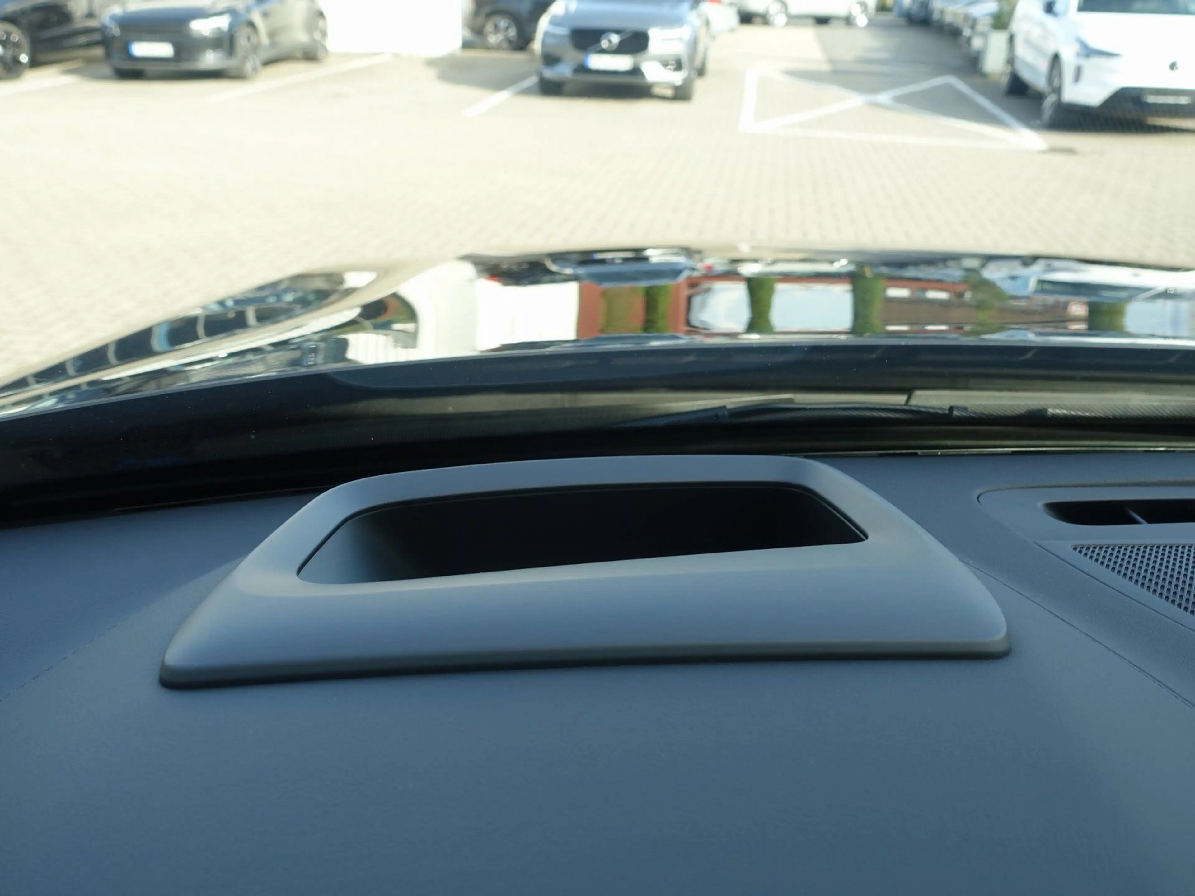 Volvo XC90 Plus T8 AWD Plug-in Hybrid/FourC/HUD/Pano — photo 24