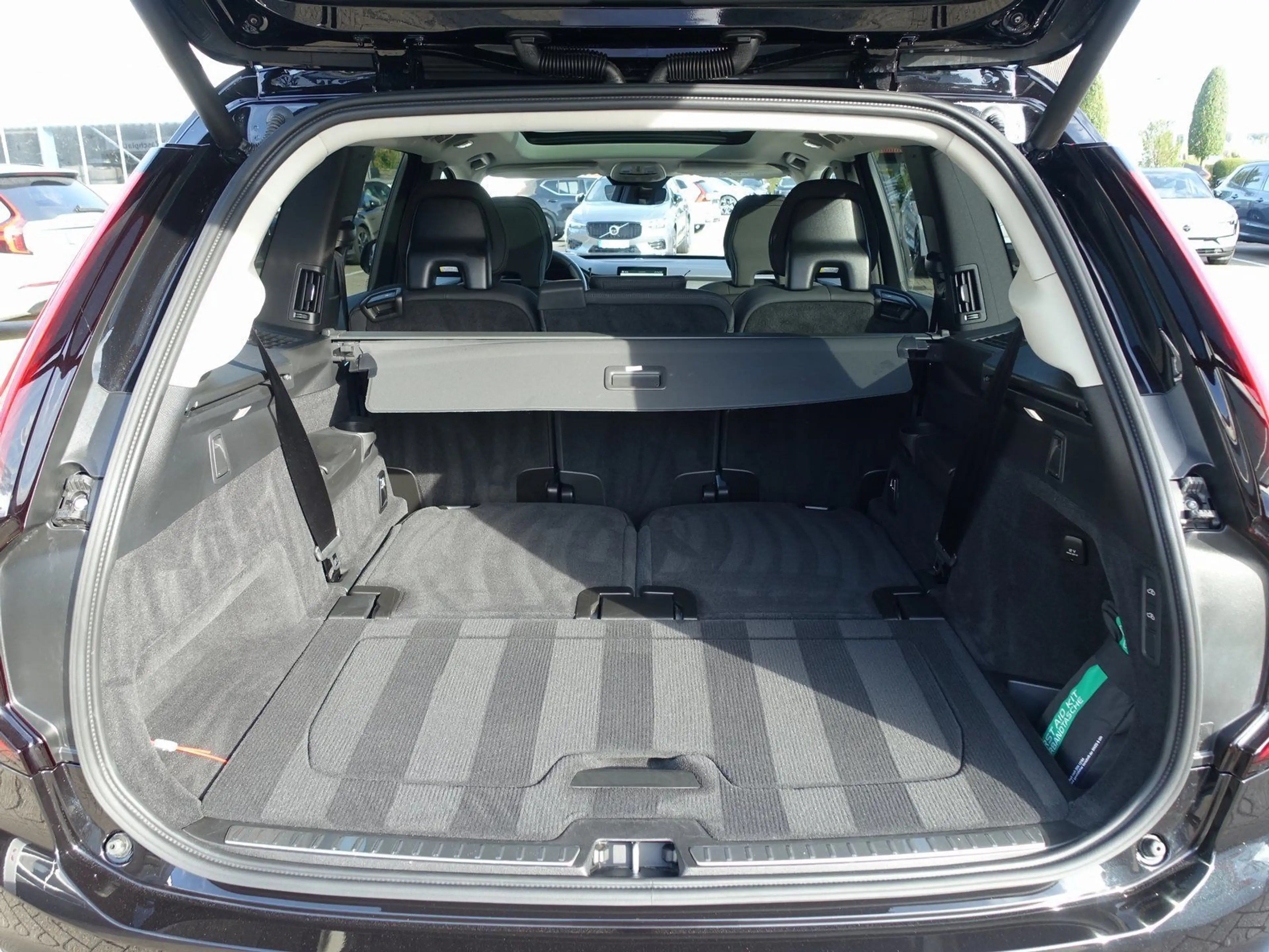 Volvo XC90 Plus T8 AWD Plug-in Hybrid/FourC/HUD/Pano — photo 26