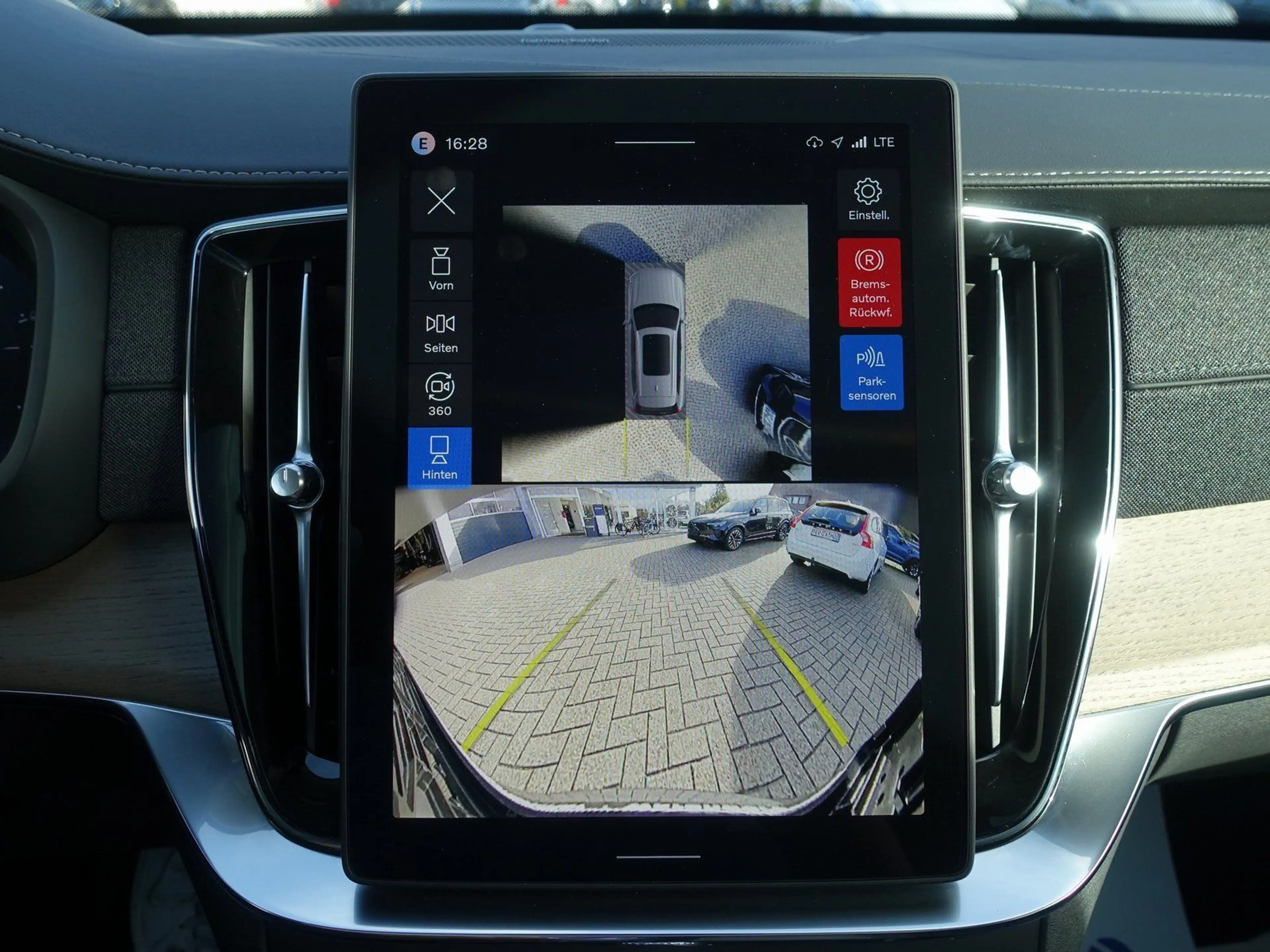 Volvo XC90 Plus T8 AWD Plug-in Hybrid/FourC/HUD/Pano — photo 19