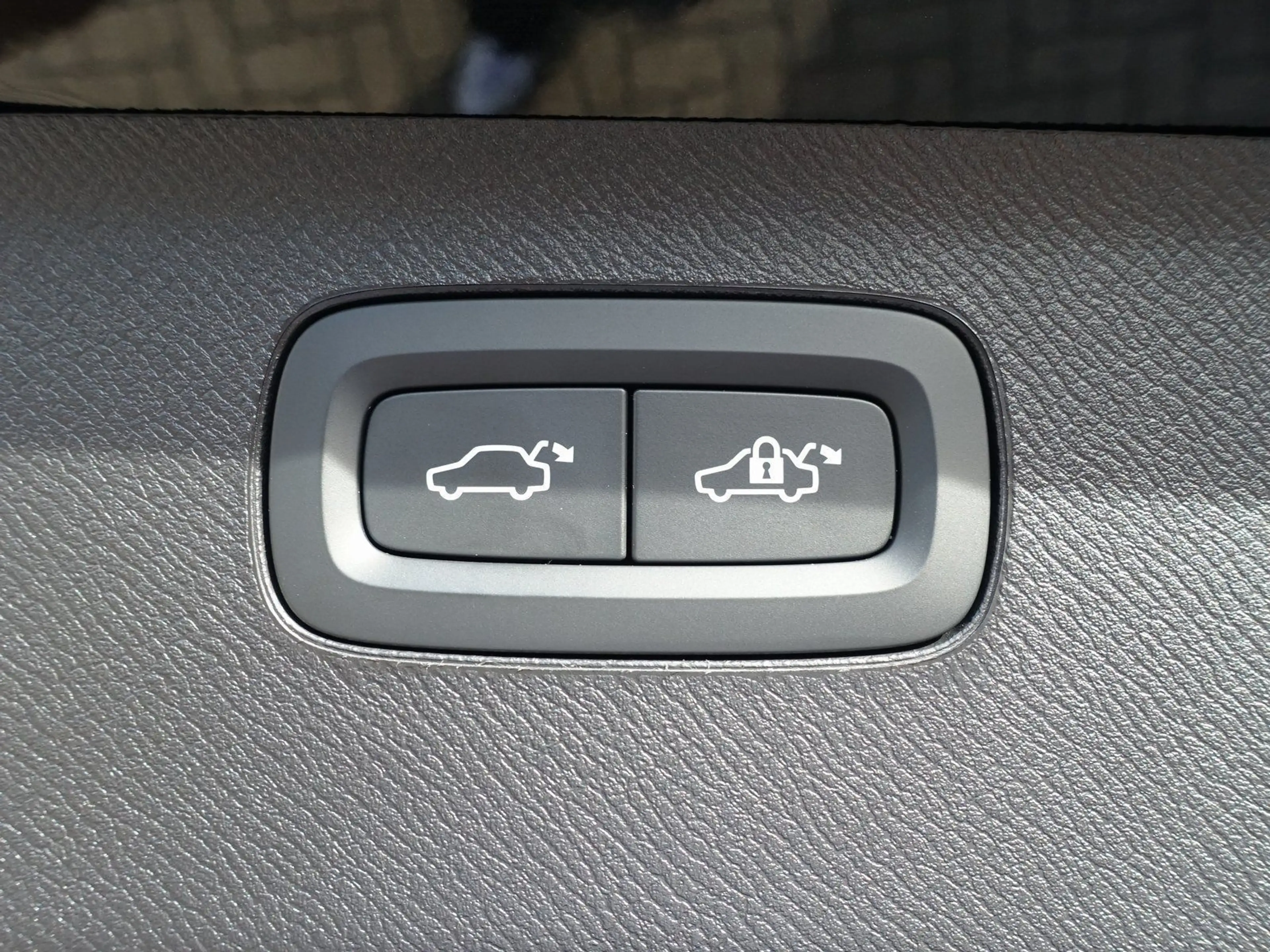 Volvo XC90 Plus T8 AWD Plug-in Hybrid/FourC/HUD/Pano — photo 29