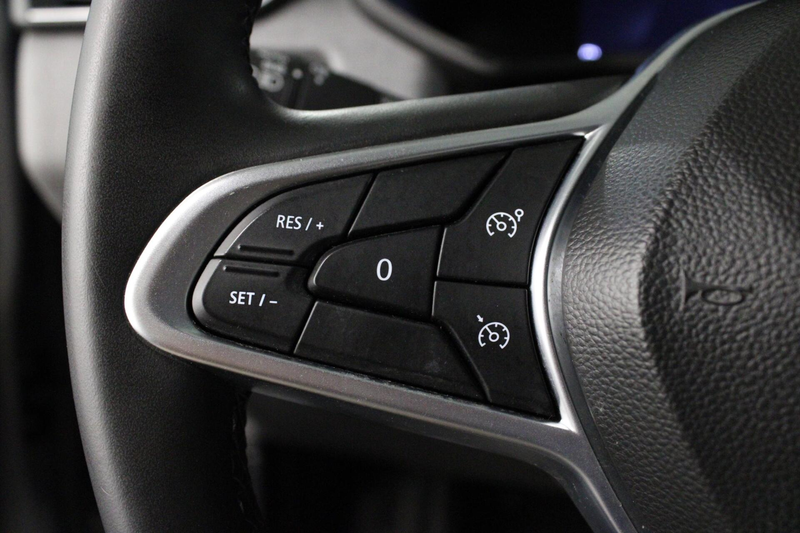 Renault Clio 1.6 E-Tech Full Hybrid 145 evolution — photo 13