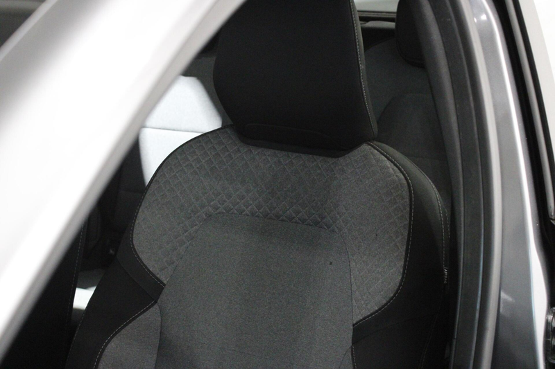 Renault Clio 1.6 E-Tech Full Hybrid 145 evolution — photo 12