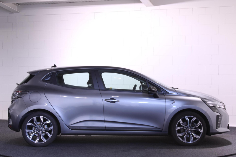 Renault Clio 1.6 E-Tech Full Hybrid 145 evolution — photo 5