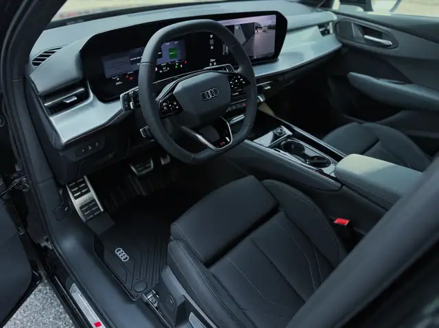 Audi Q3 S-LINE INT+EXT SPORTBACK TDI LED PLUS TECH PLUS Ansicht 4