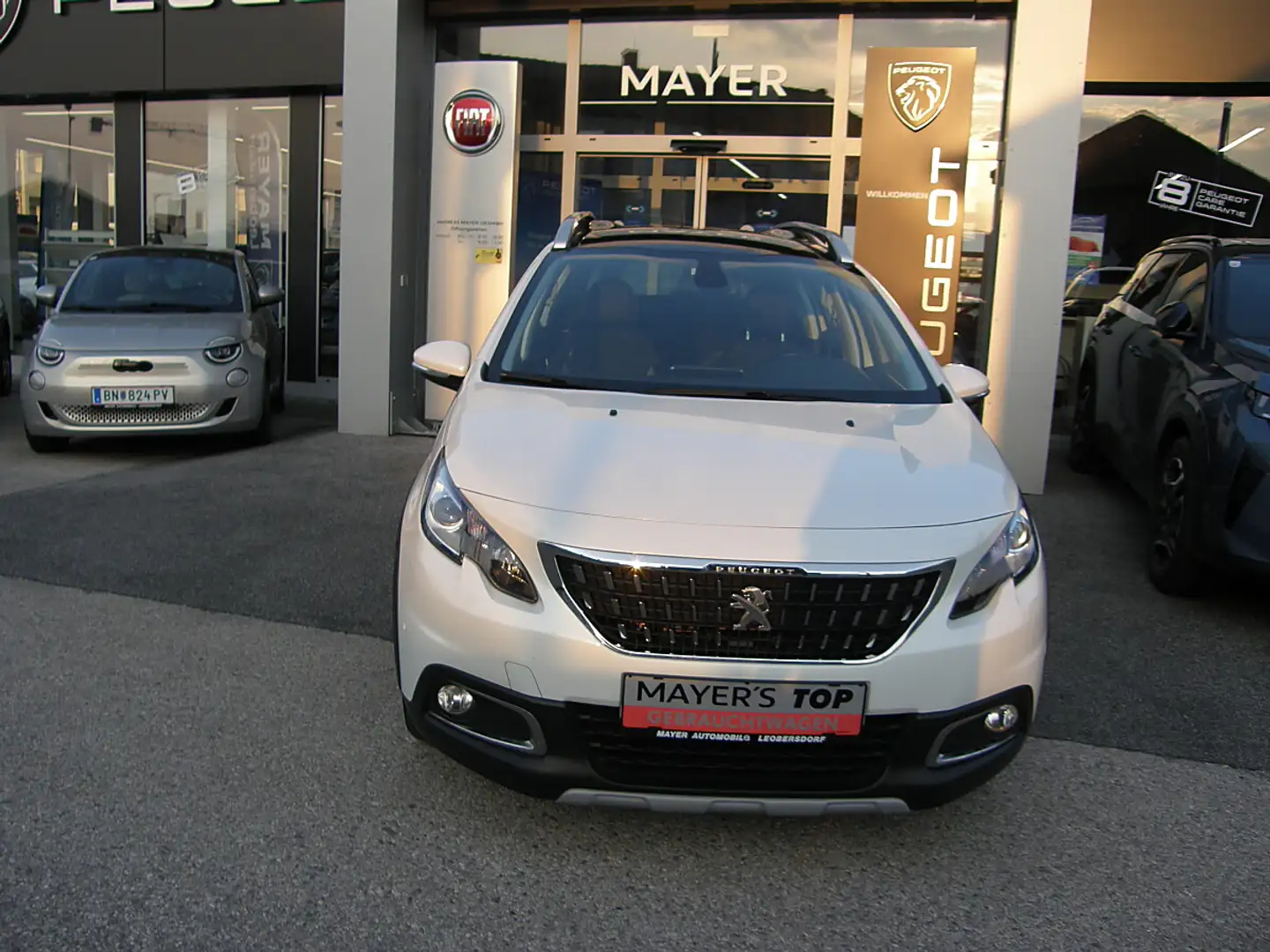 Peugeot 2008 1,5 BlueHDi 120 Allure S&S EAT6 Weiß - 2