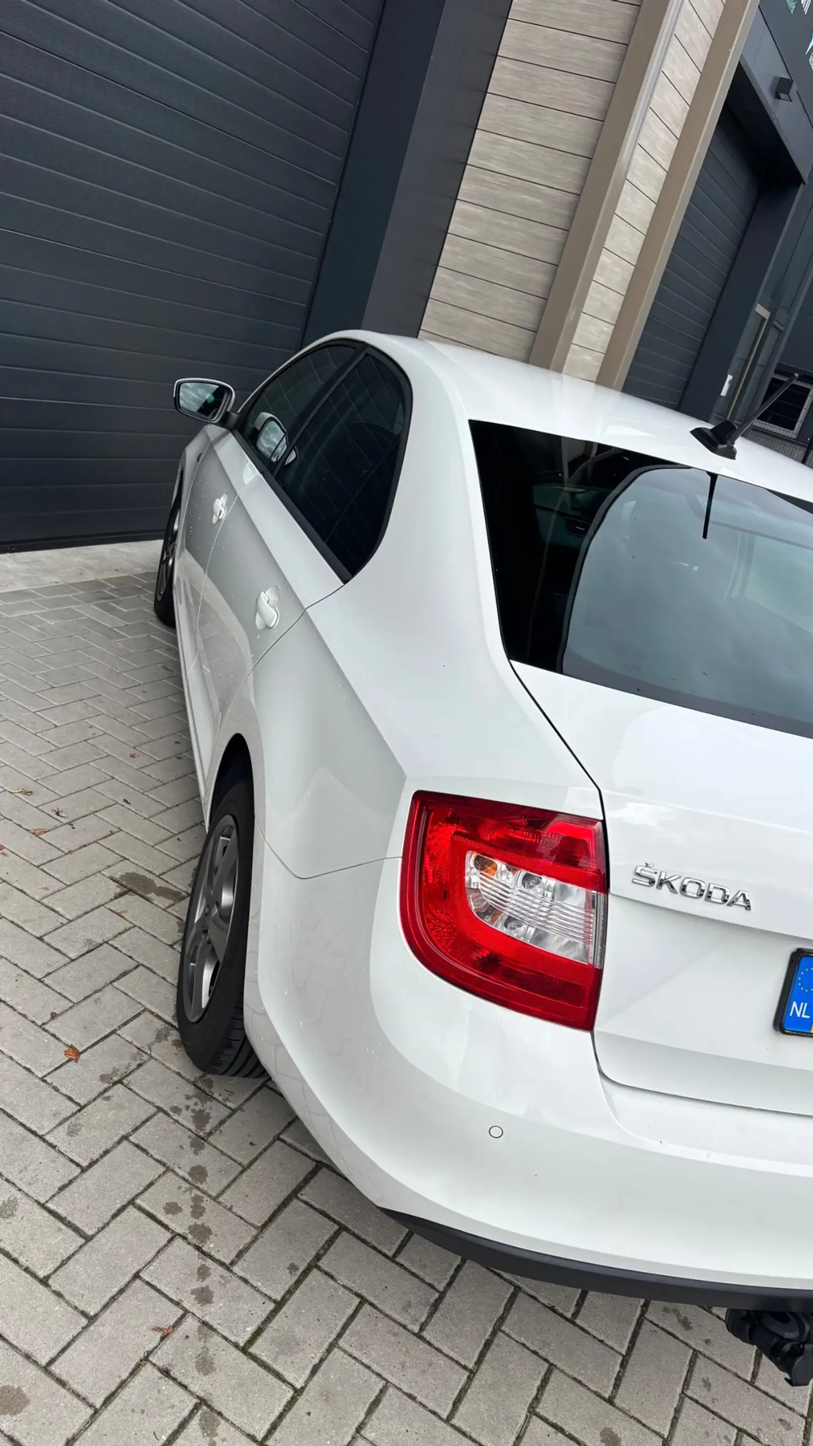 Skoda Rapid/Spaceback 110pk Greentech 5DRS | AIRCO | NAVI | CRUISE CONTR — photo 35