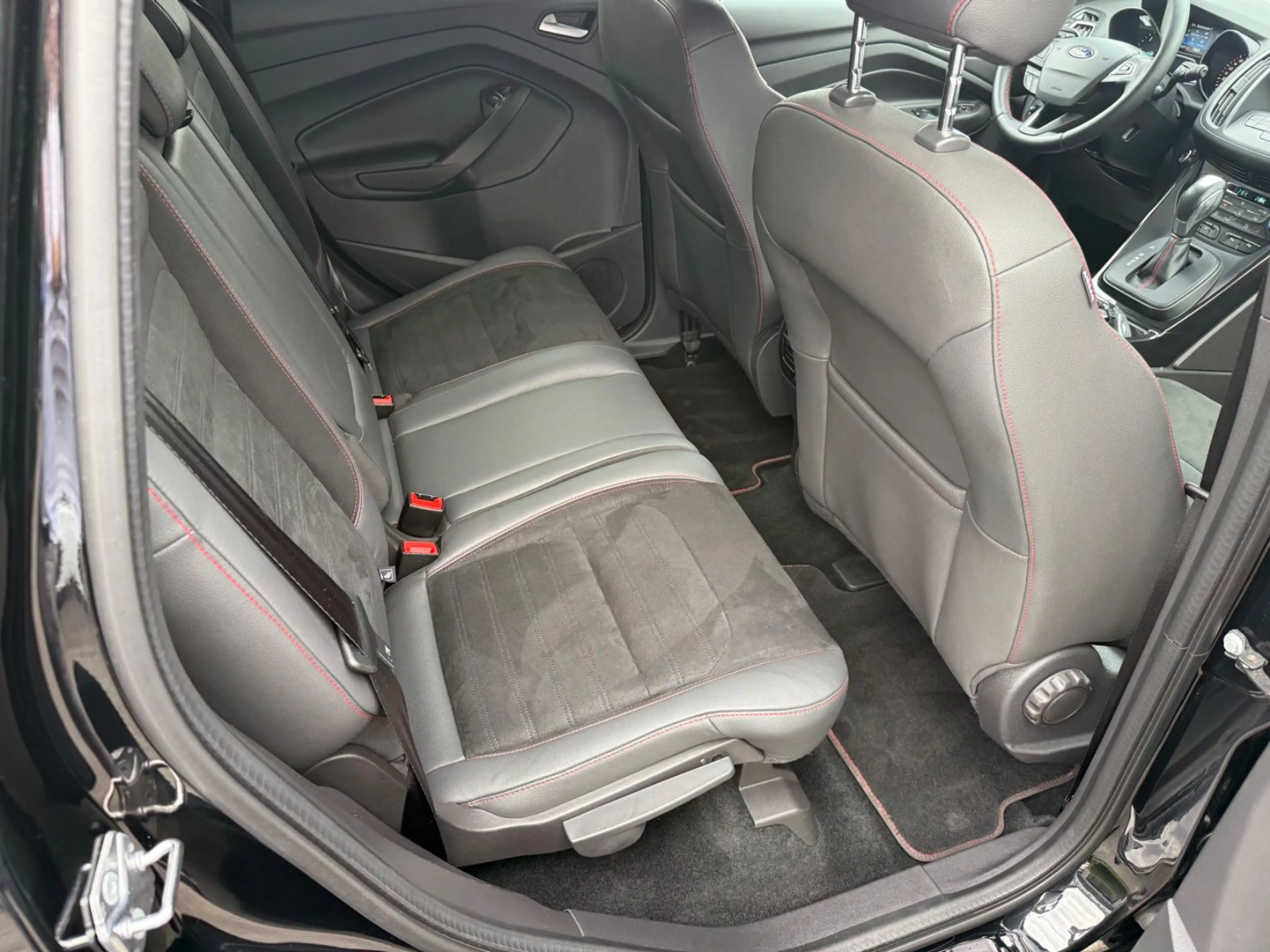 Ford Kuga ST-Line/4x4/KAMERA/PANO/AHK/NAVI/LED/ALCANT — photo 15