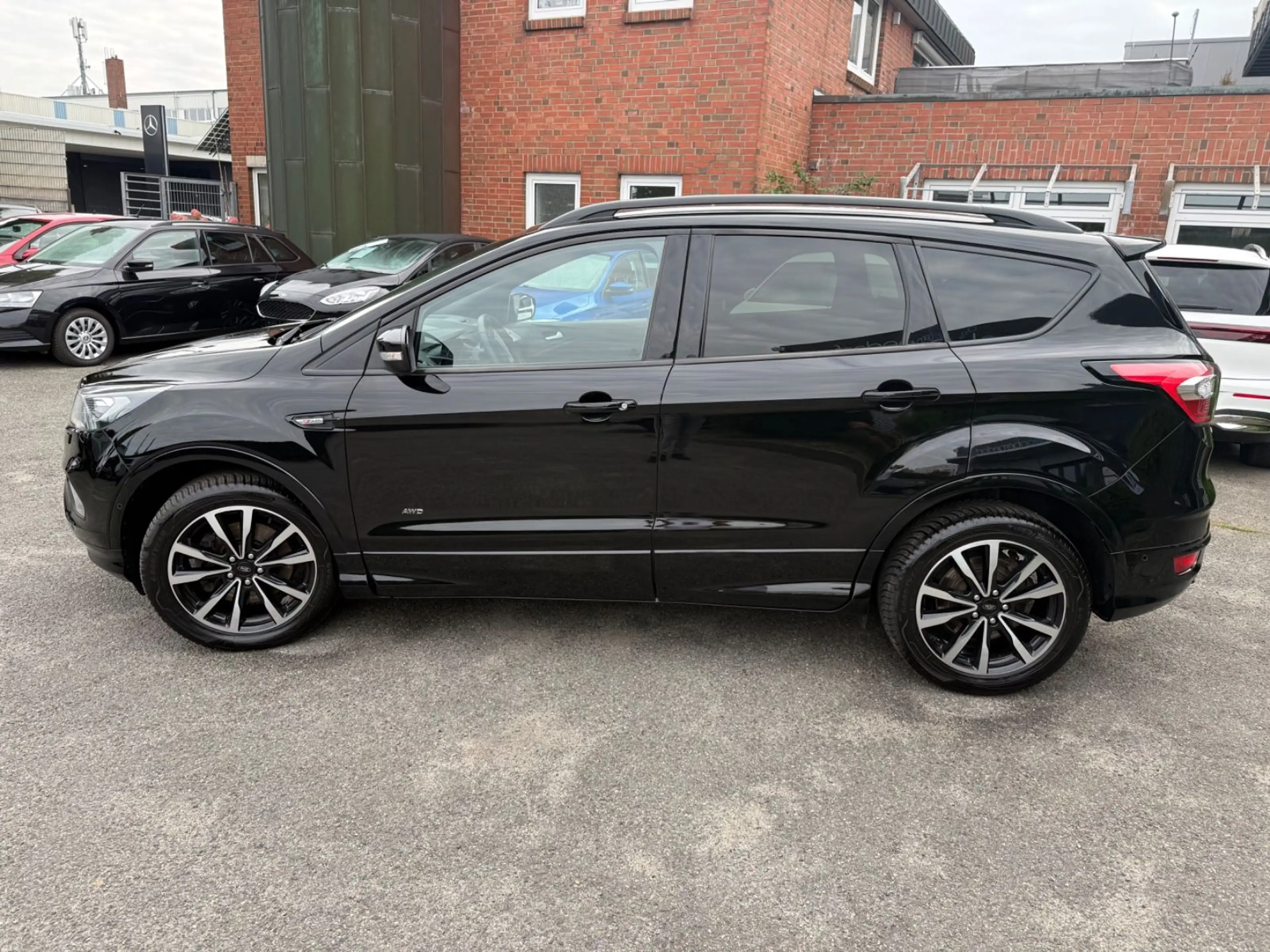 Ford Kuga ST-Line/4x4/KAMERA/PANO/AHK/NAVI/LED/ALCANT — photo 6