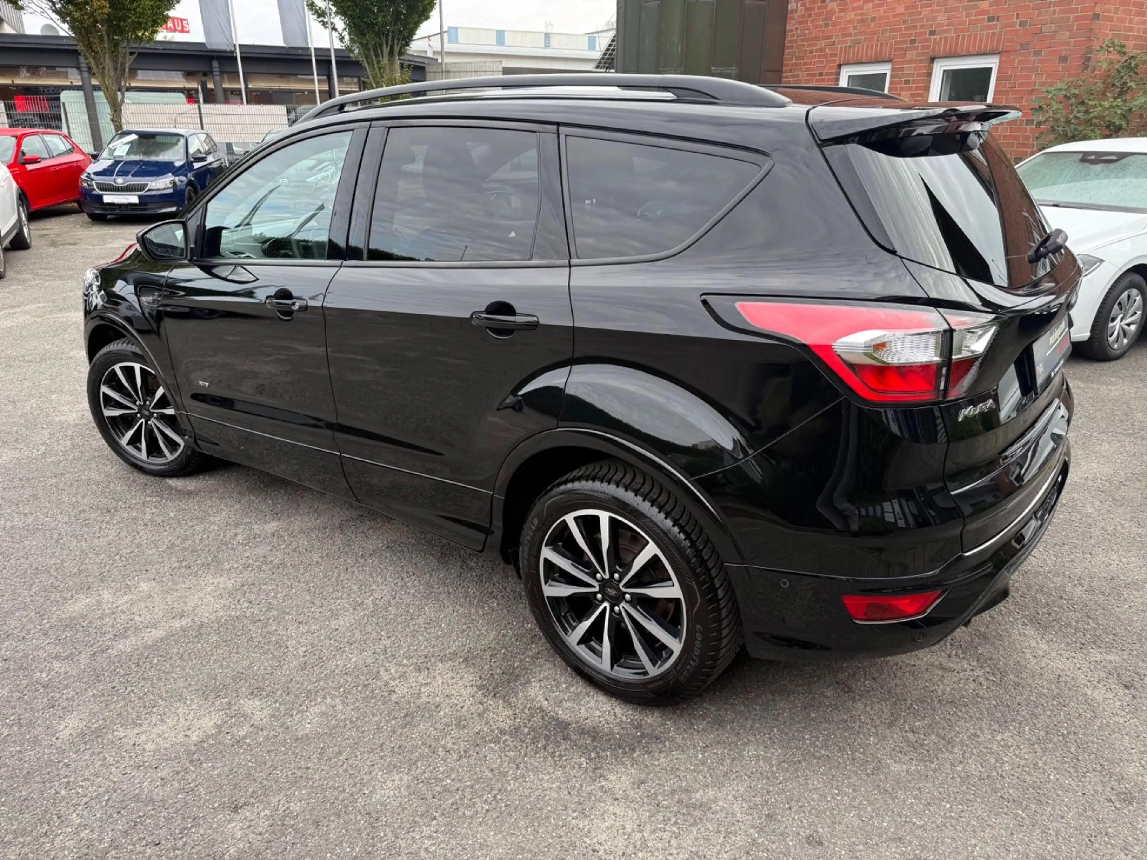 Ford Kuga ST-Line/4x4/KAMERA/PANO/AHK/NAVI/LED/ALCANT — photo 7
