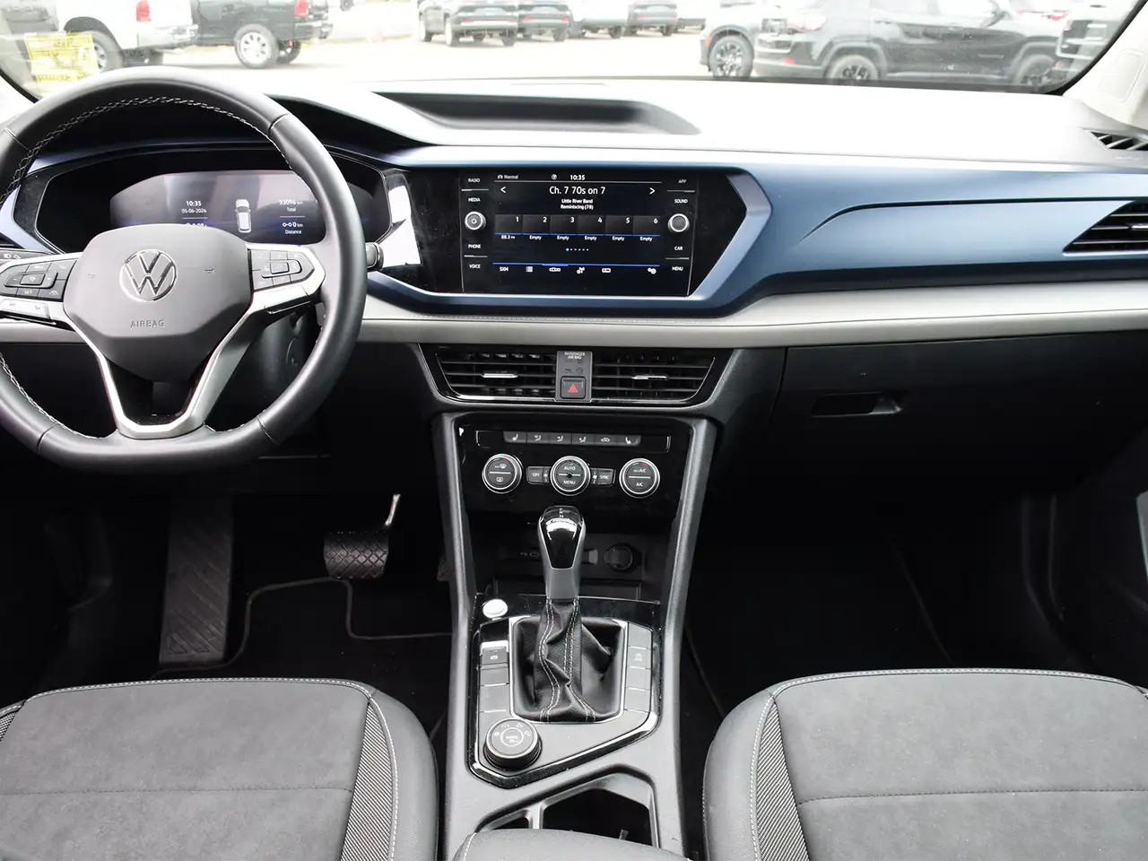 Volkswagen Taos снимка Volkswagen Taos