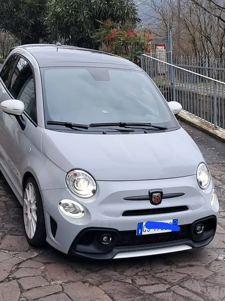 Abarth 695 2022