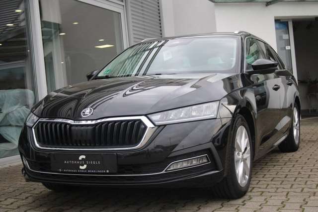 Skoda Octavia Combi 2.0 TDI First Edition Navi LED Memory AHK Te