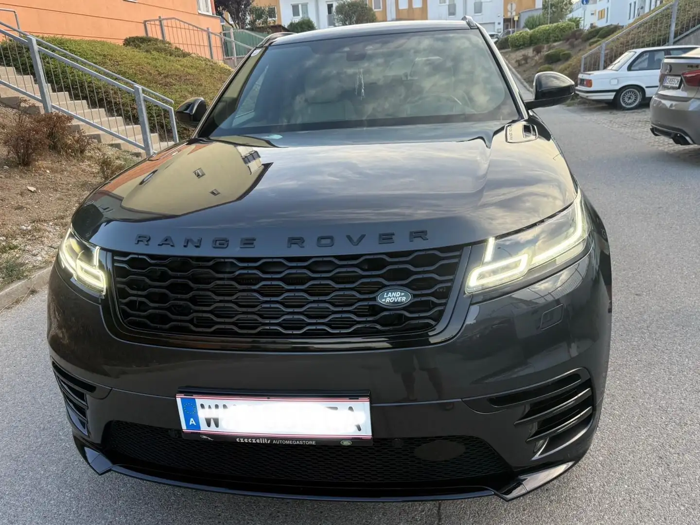 Land Rover Range Rover Velar D240 Allrad R-Dynamic Aut. - 2