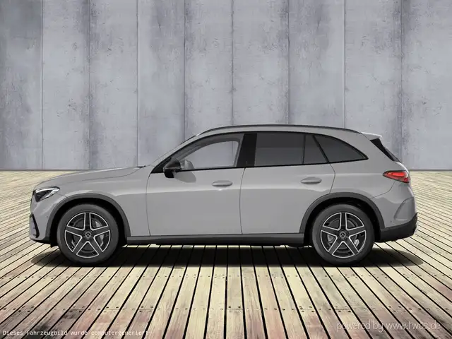 Mercedes-Benz GLC view 3
