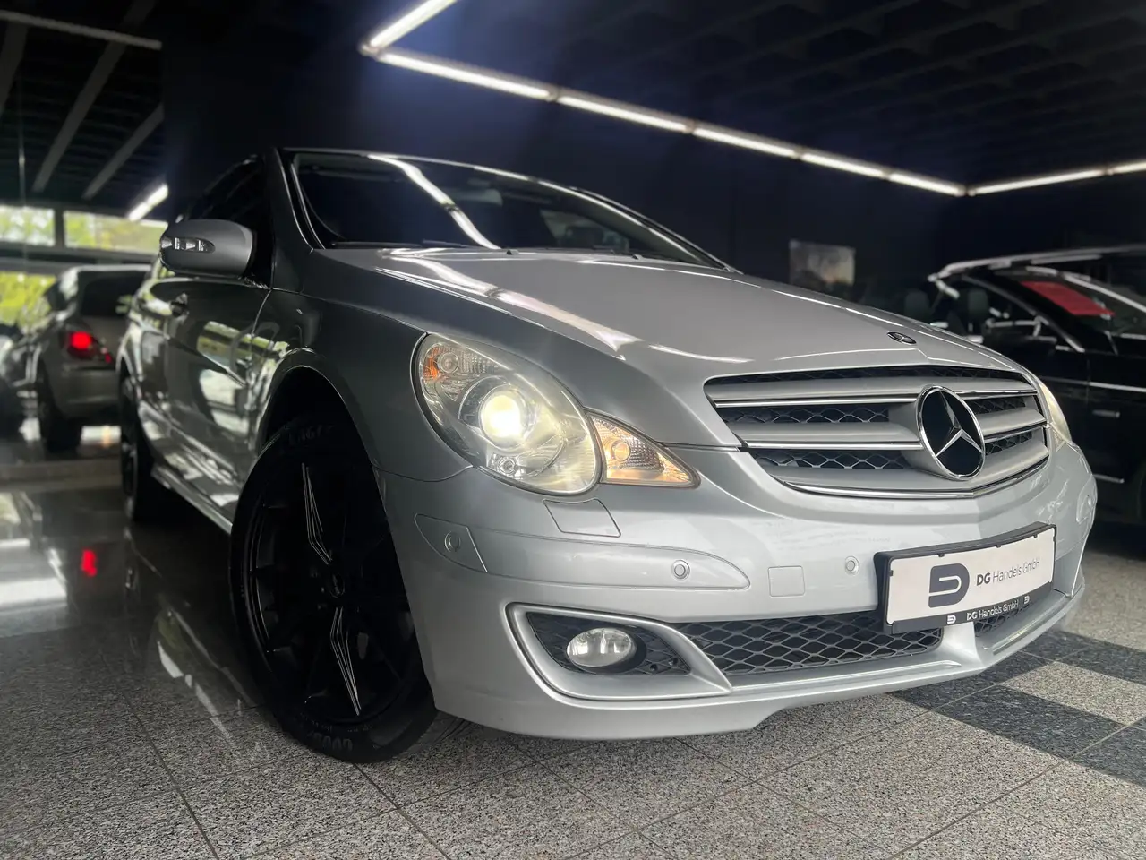 Mercedes-Benz R 500