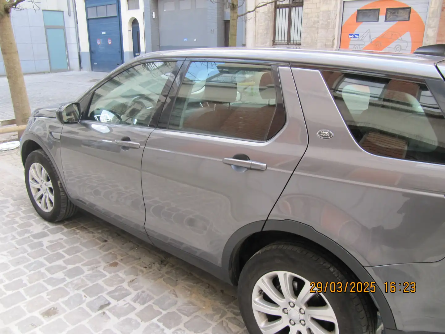 Land Rover Discovery Sport 2.0+eD4+E-Capability+SE+(EU6d-TEMP) Zilver - 1