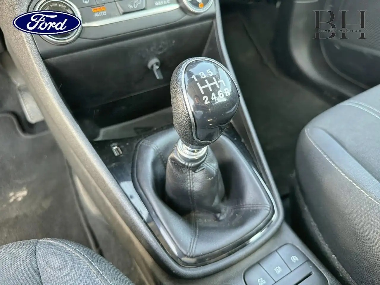 Ford Fiesta 5 portes — photo 14